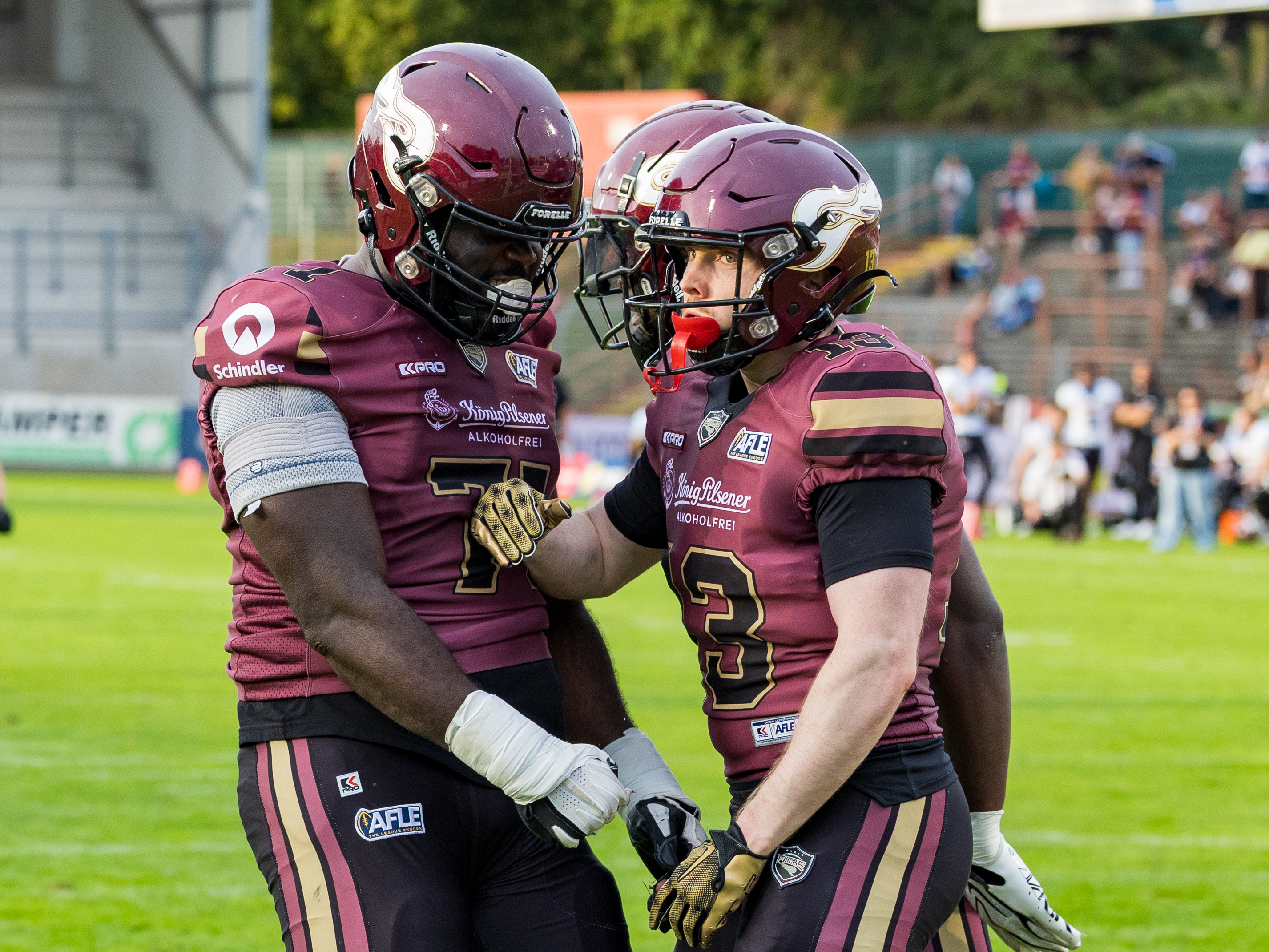 Celebration from #71 Eugene Asiedu (Offensive Tackle) – Rhein Fire and #13 Jannik Lörcks (Wide Receiver) – Rhein Fire