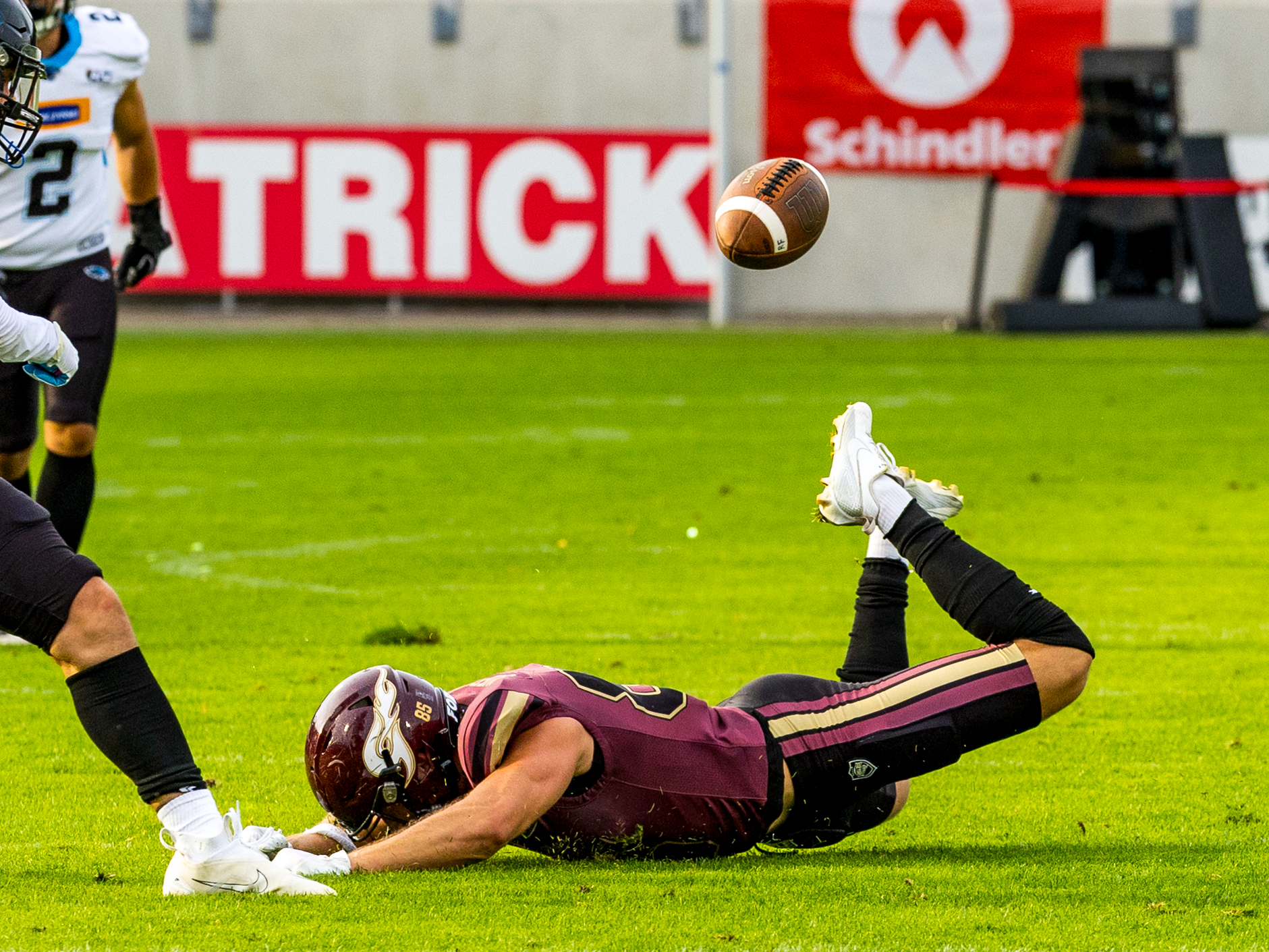 Inkomplett pass to #85 Tim Sauerland (Tight End) – Rhein Fire