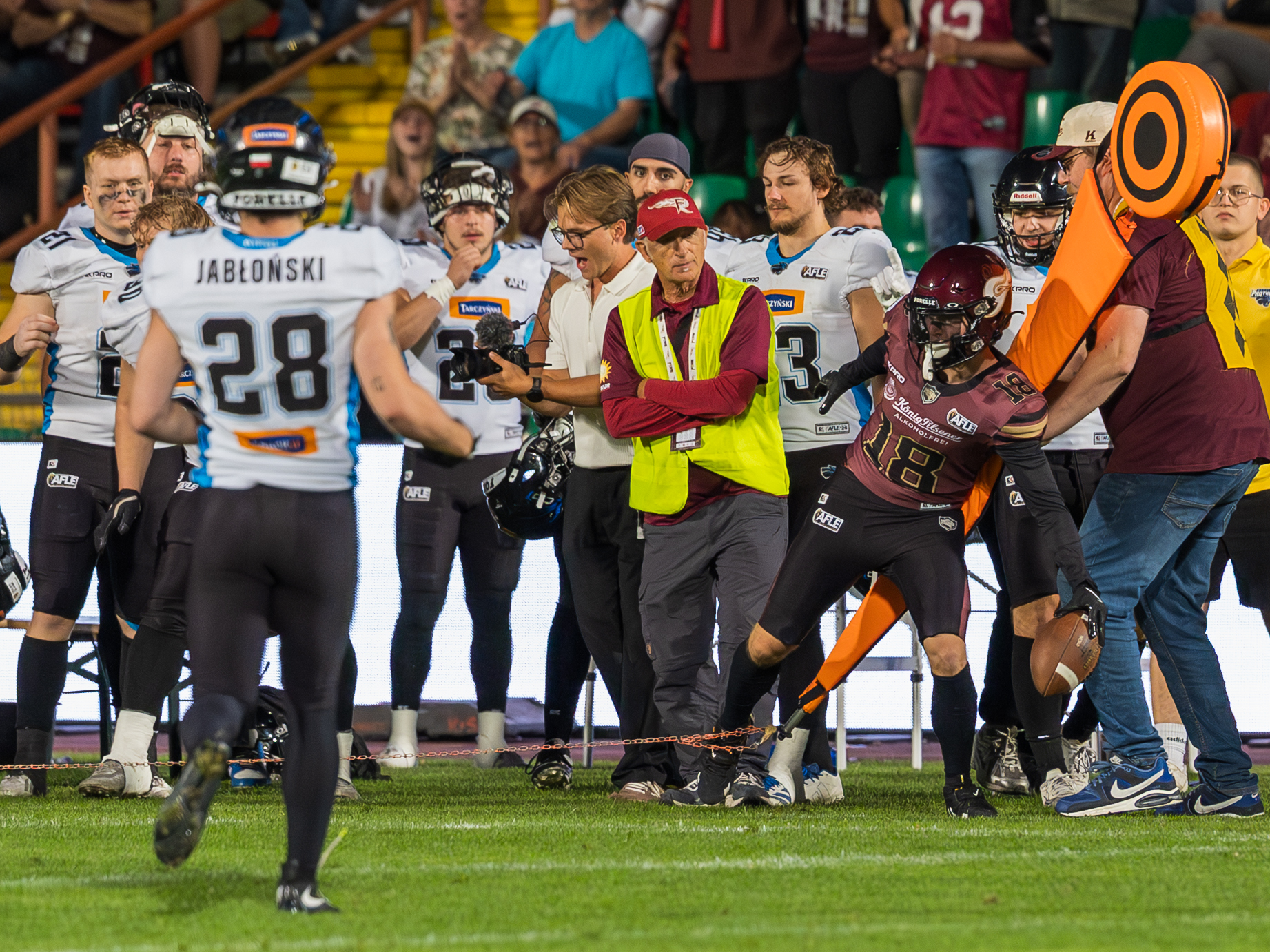#18 Justin Schlesinger (Wide Receiver) – Rhein Fire out side the field