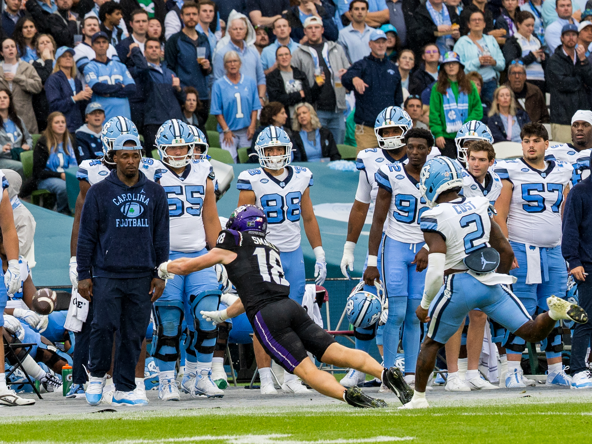 Incomplett ball to #18 Ed Small (WR) TCU Horned Frogs