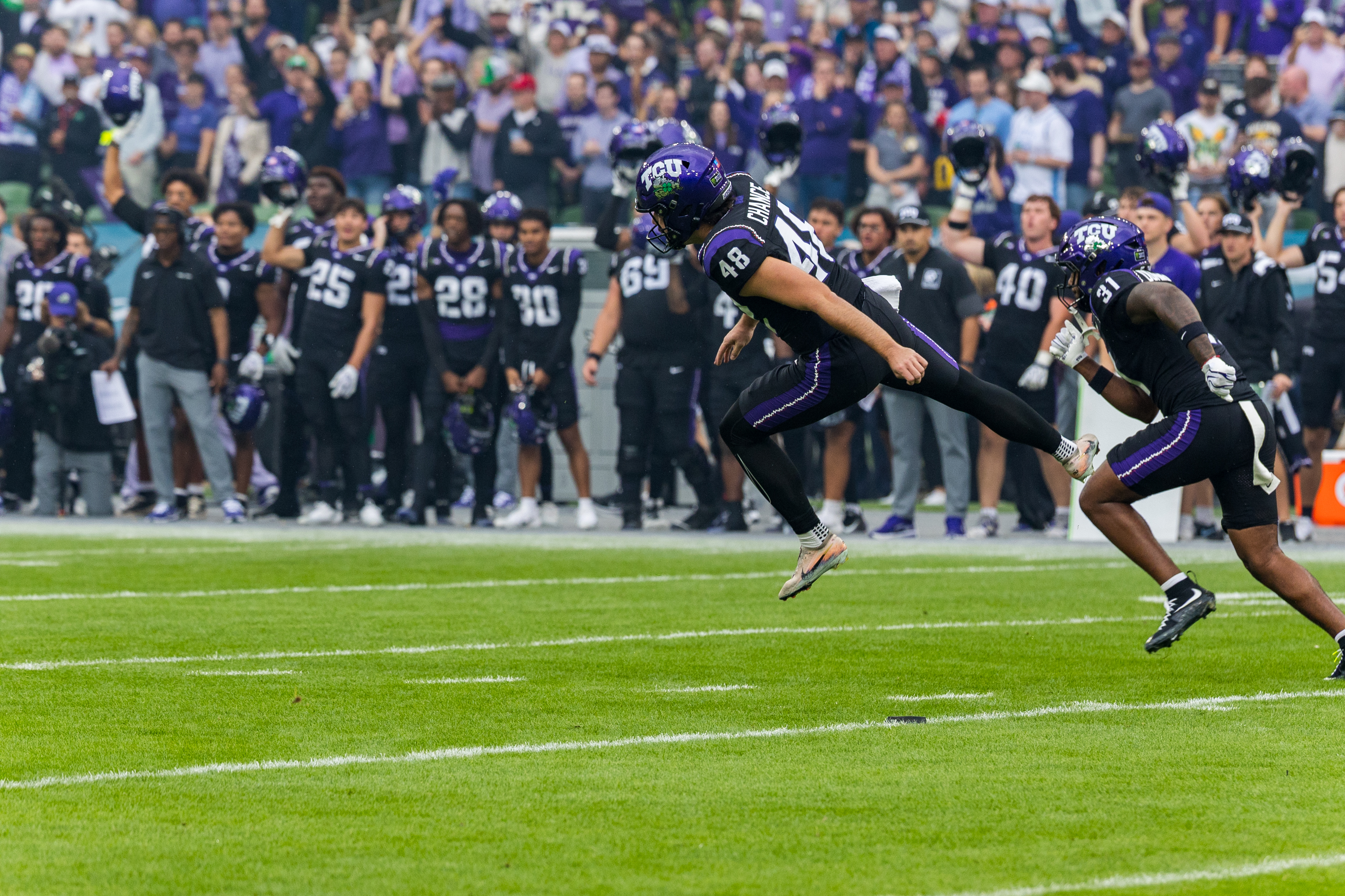 Kickoff from #48 John Hoyet Chance (P) TCU Horned Frogs