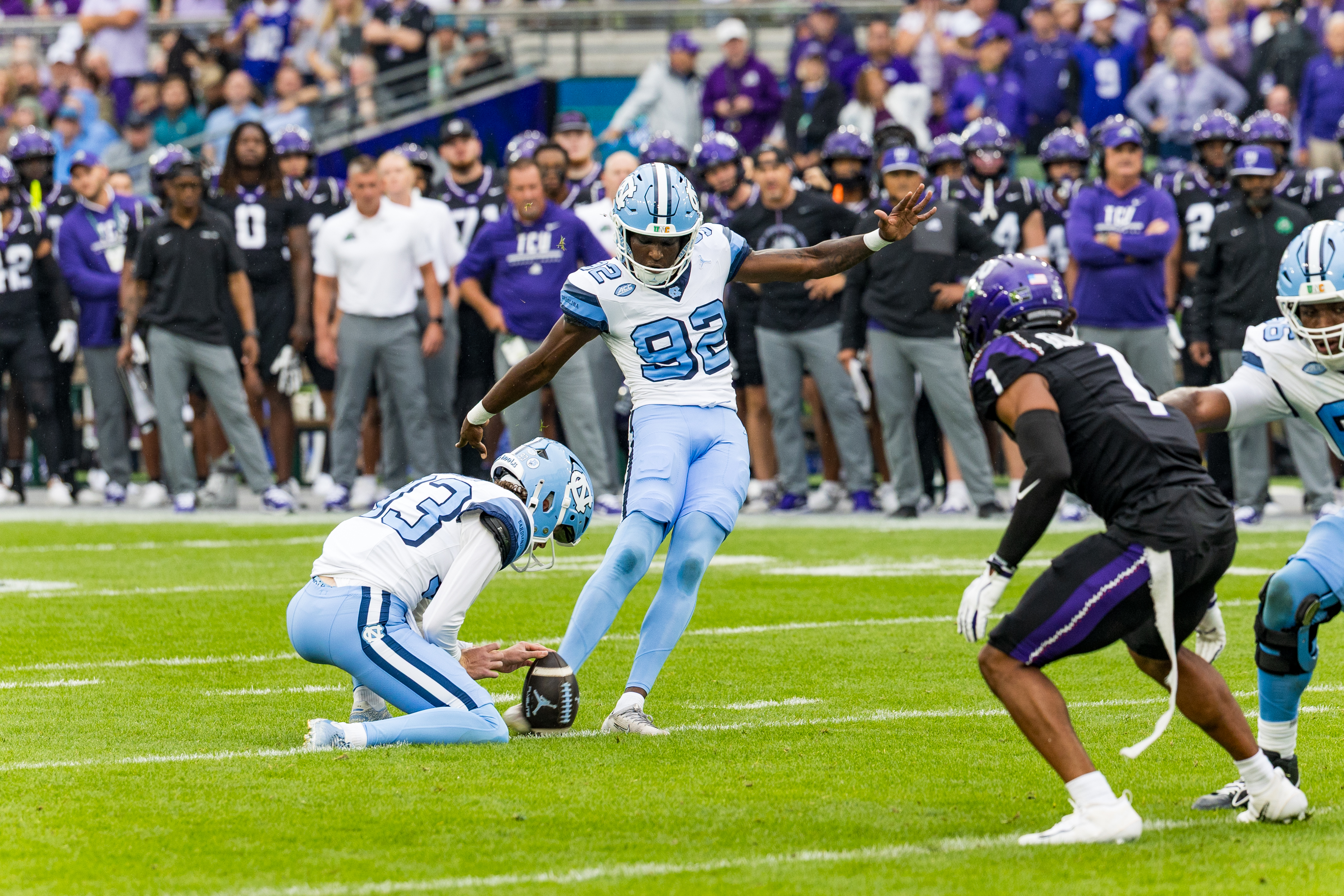 Fieldgoal from #92 Aeron Burrell (K) University of North Carolina Tar Heels
