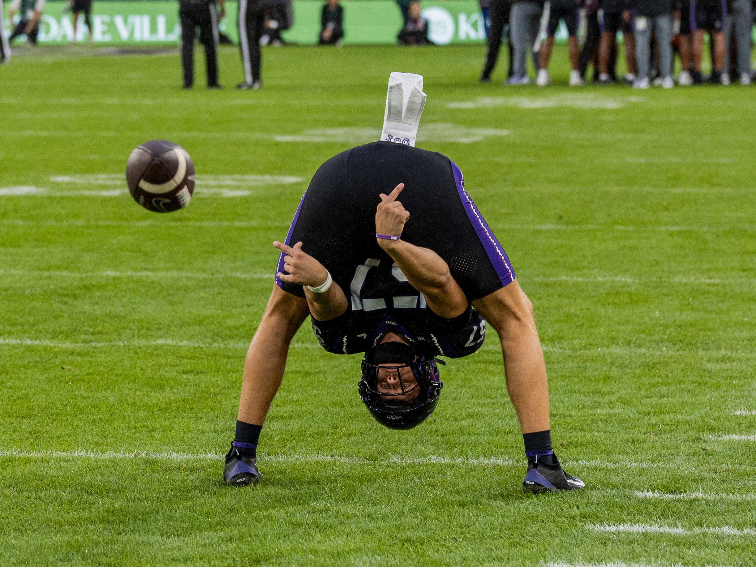Longsap warm up from #47 Aaron Bowers (LS) TCU Horned Frogs
