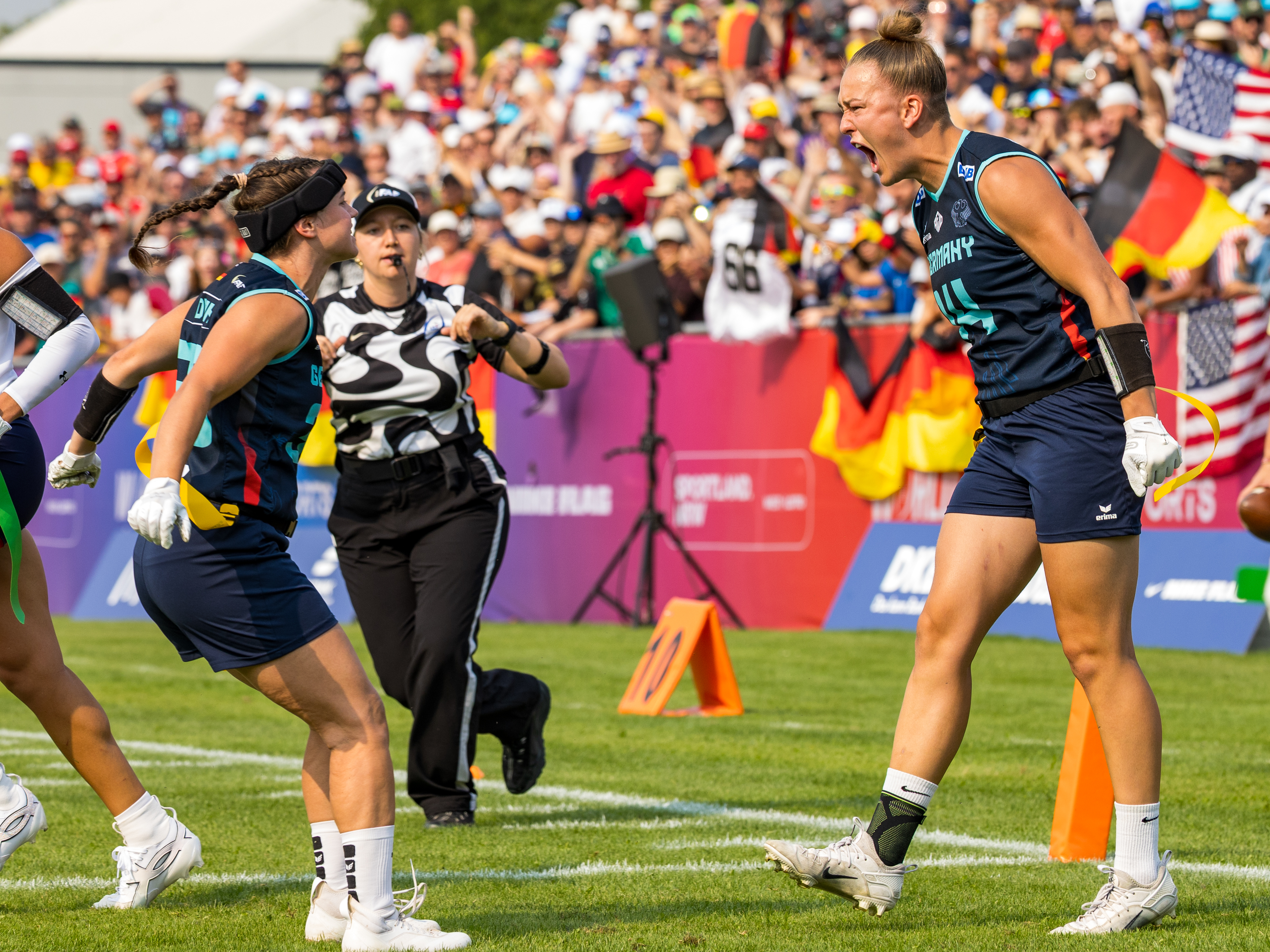 Touchdown from #14 Carla Charlotte Törner (WR) Team Germany Women celebration