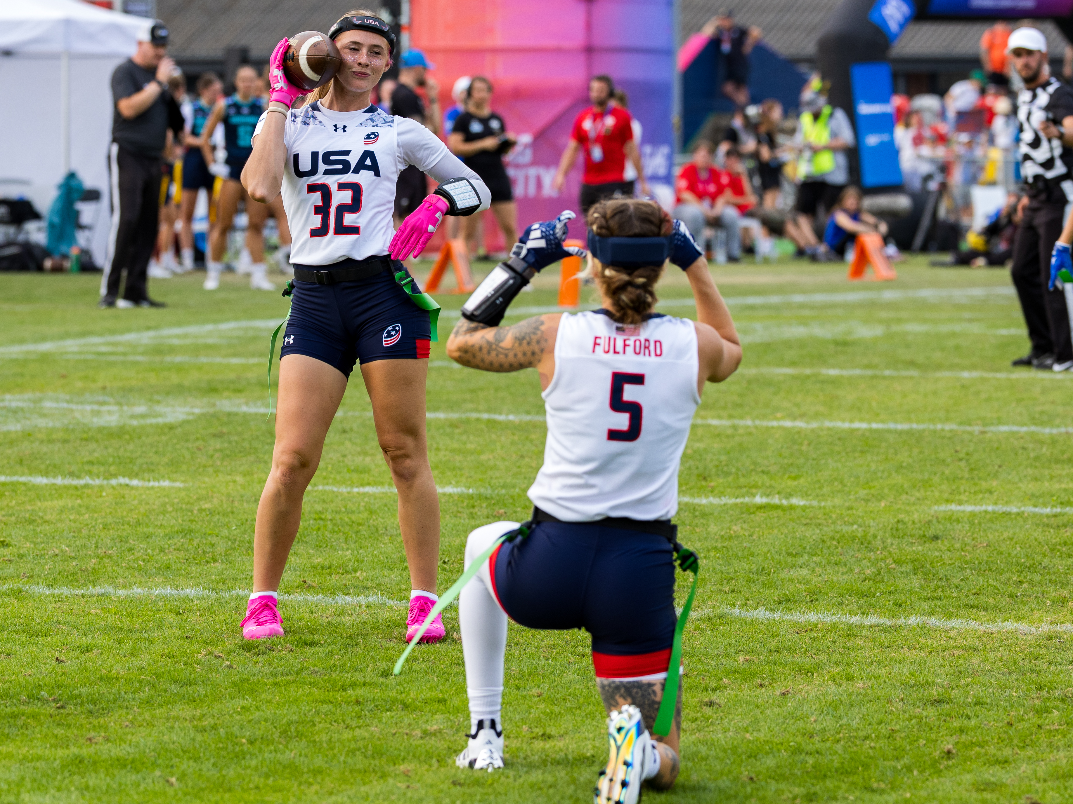 Touchdown celebration „make a photo“ from #32 Ashlea Klam (C/S) Team USA Women and #5 Madison Fulford (WR/DB) Team USA Women