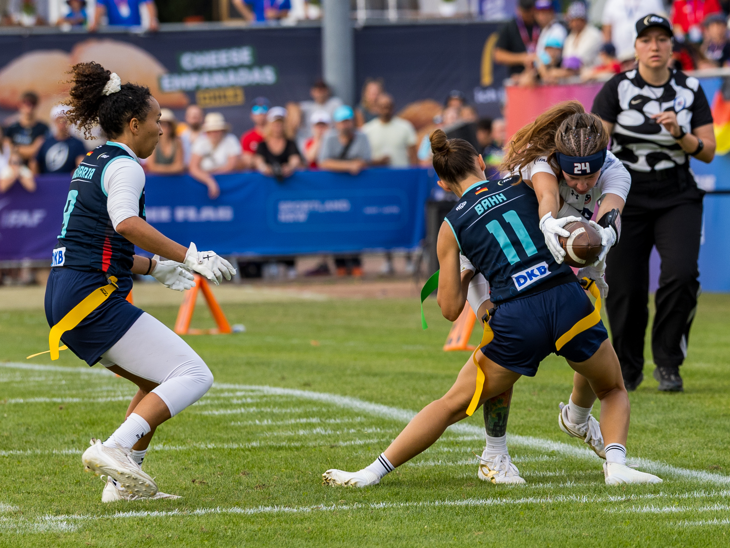 Frist down from #24 Kennedy Foster (WR/DB) Team USA Women. #11 Hannah Charlotte Bahn (DB) Team Germany Women no chance to stop.