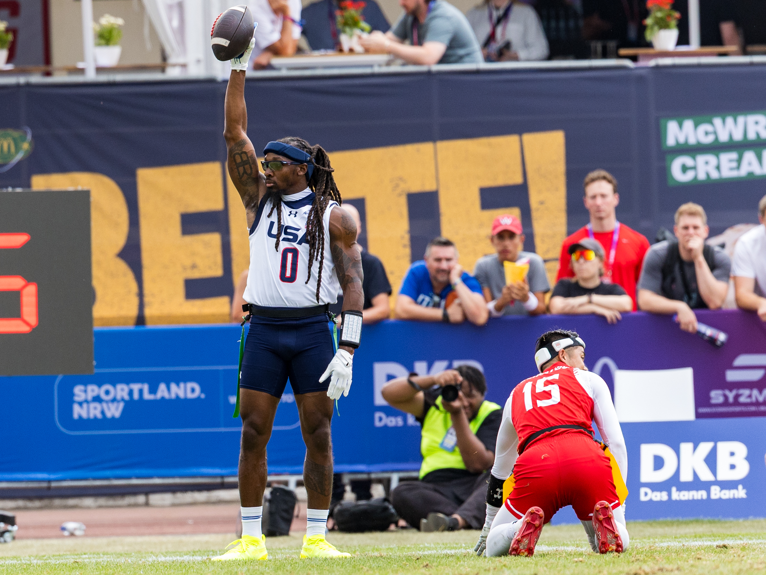 Touchdown #0 Tyler Davis (WR/RSH) Team USA Men. #15 RYOHEI UEMATSU ( DB/WR ) Team Japan Men to late for a tackle.