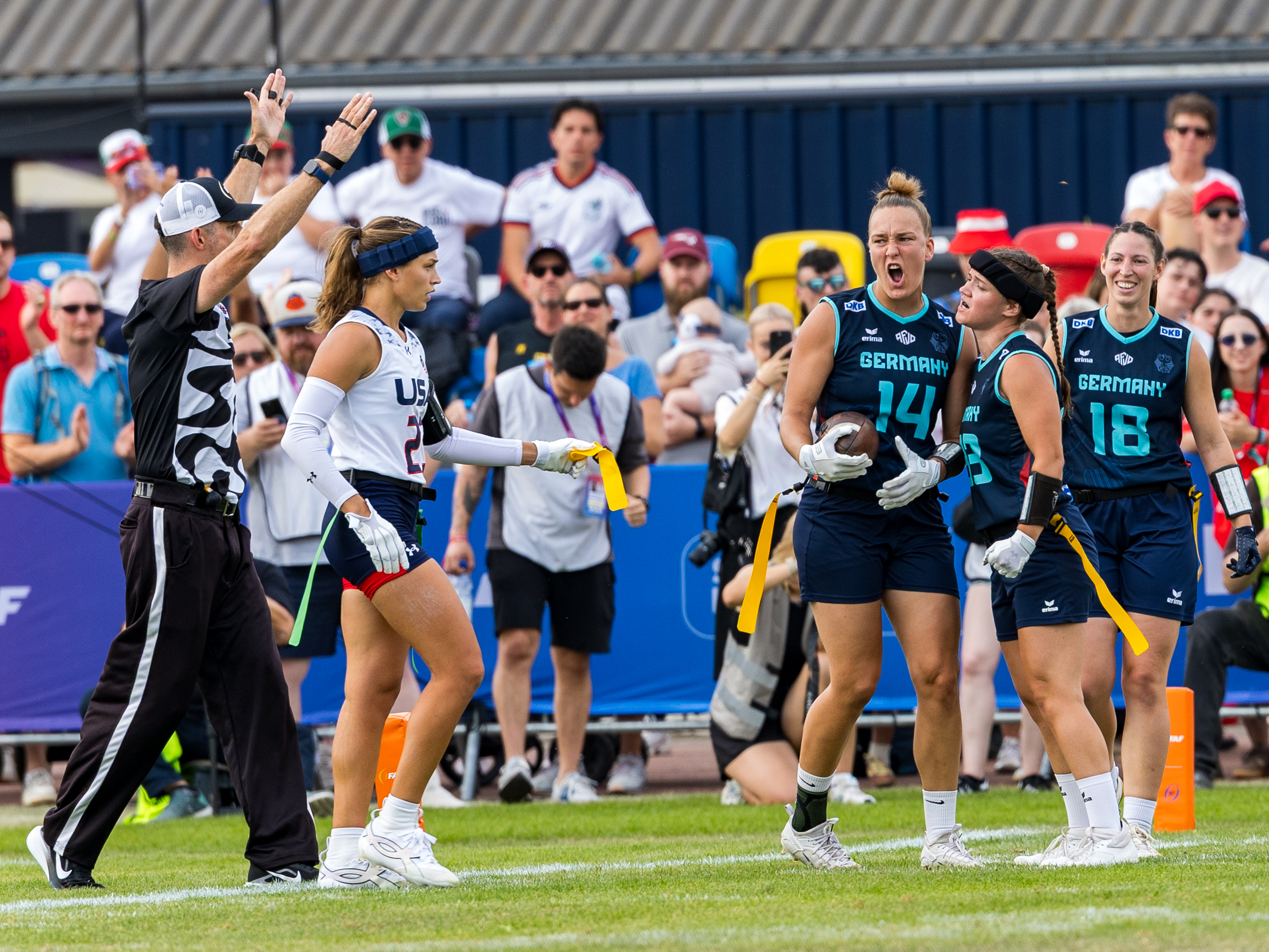 Touchdown from #14 Carla Charlotte Törner (WR) Team Germany Women