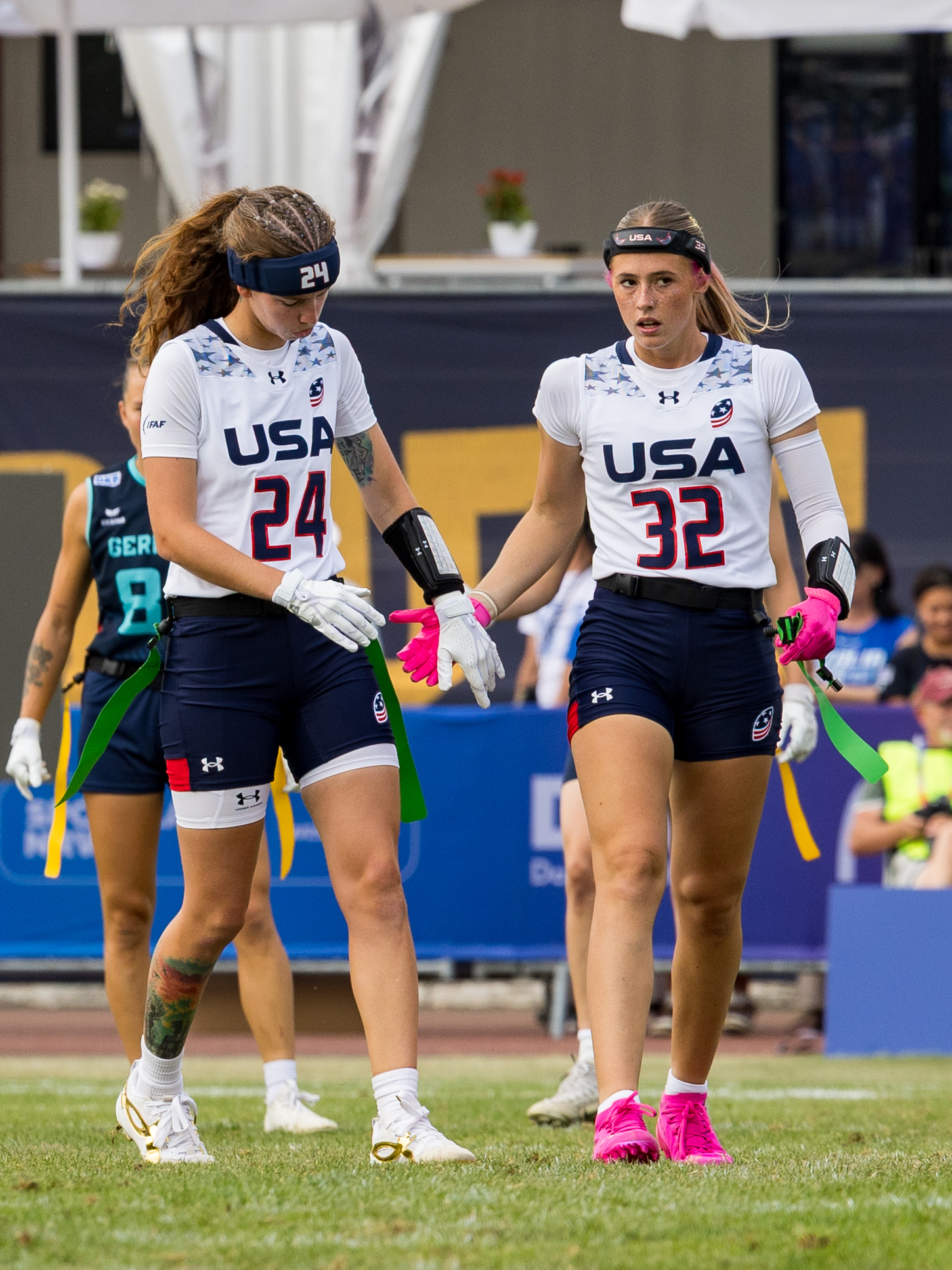 #32 Ashlea Klam (C/S) Team USA Women check up to #24 Kennedy Foster (WR/DB) Team USA Women