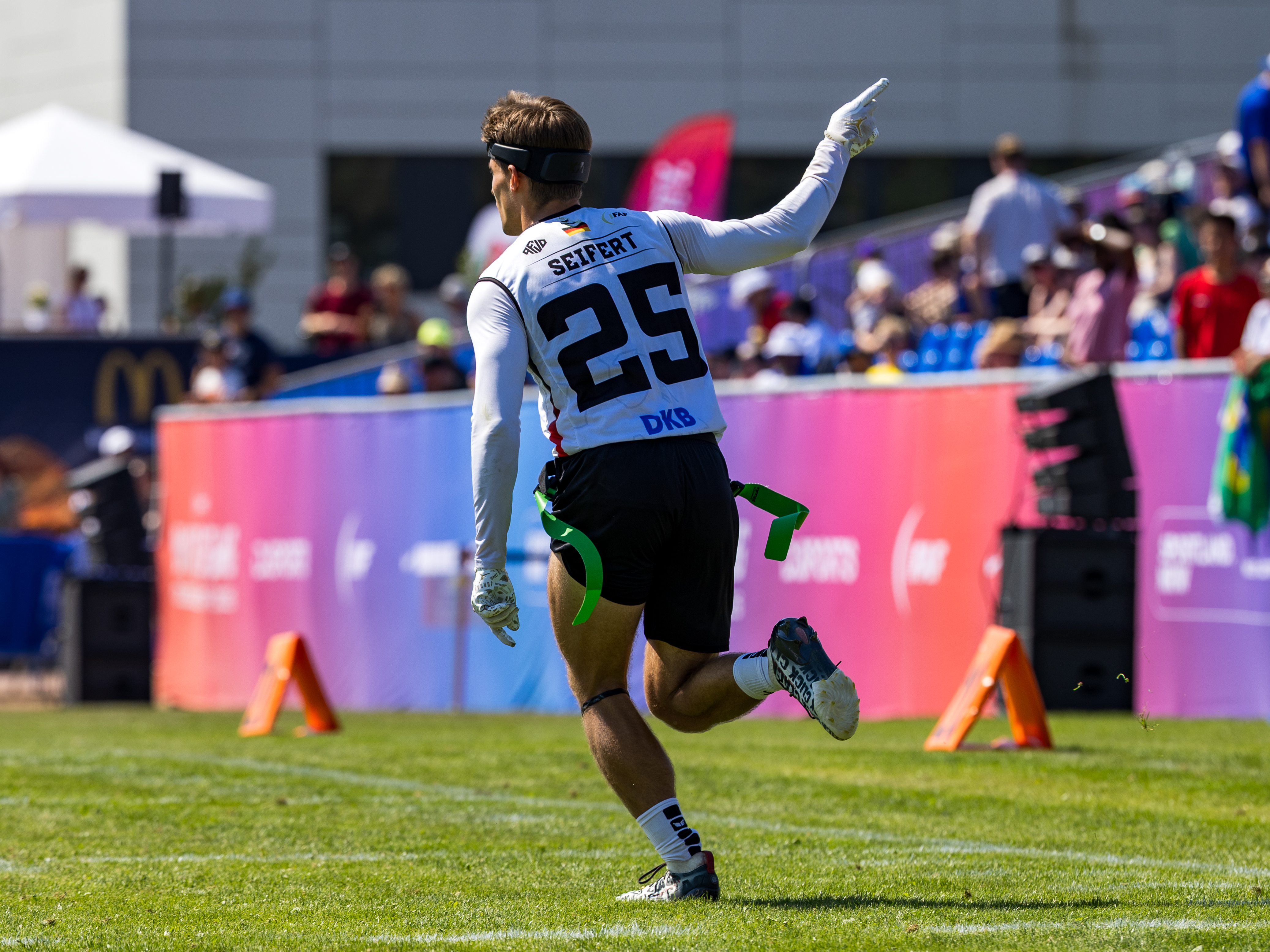 #25 Ramón Emanuel Seifert(DB/WR) Team Germany Men pass deflect
