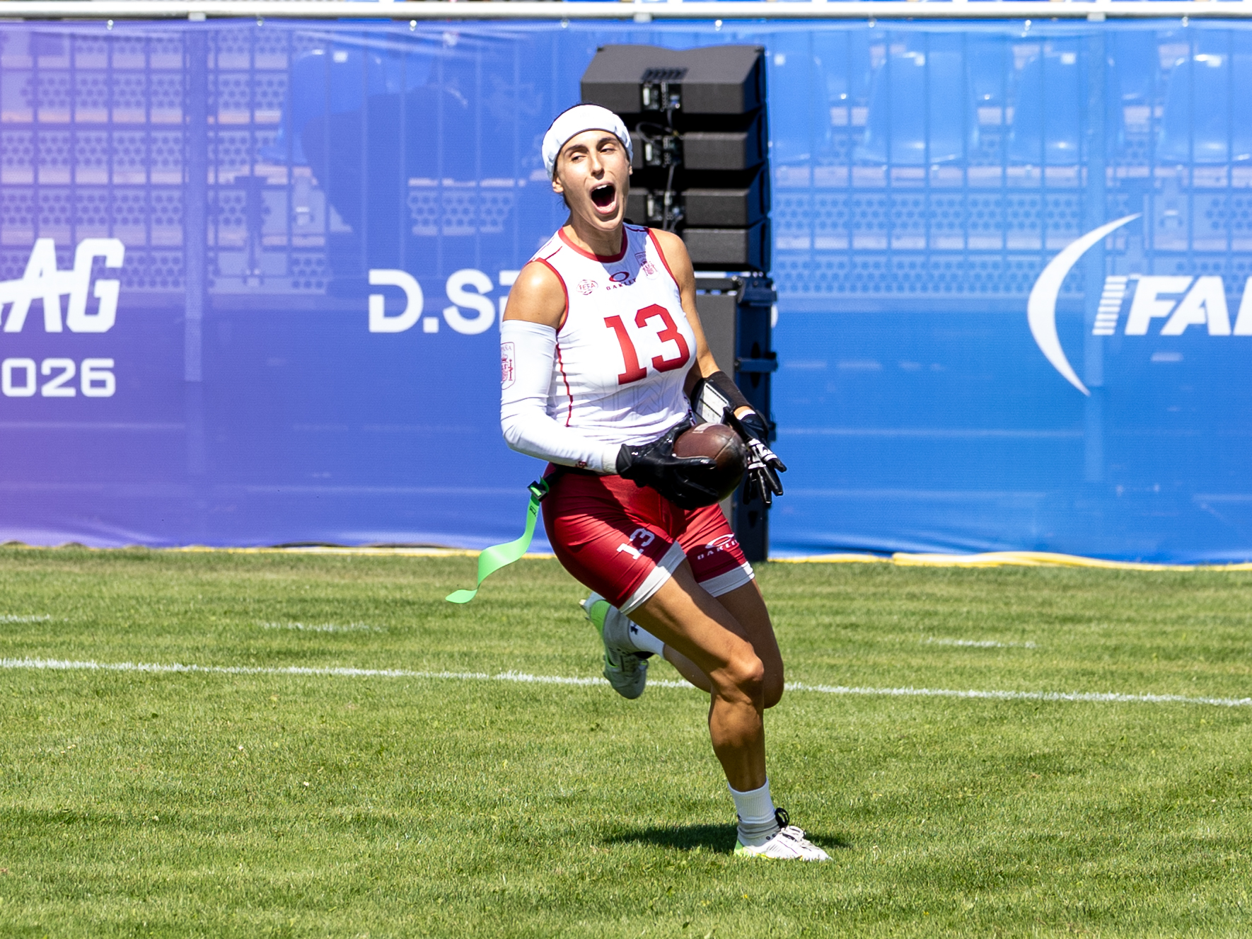 #13 Sara Villagrasa Clemente (WR) Touchdown celebration.