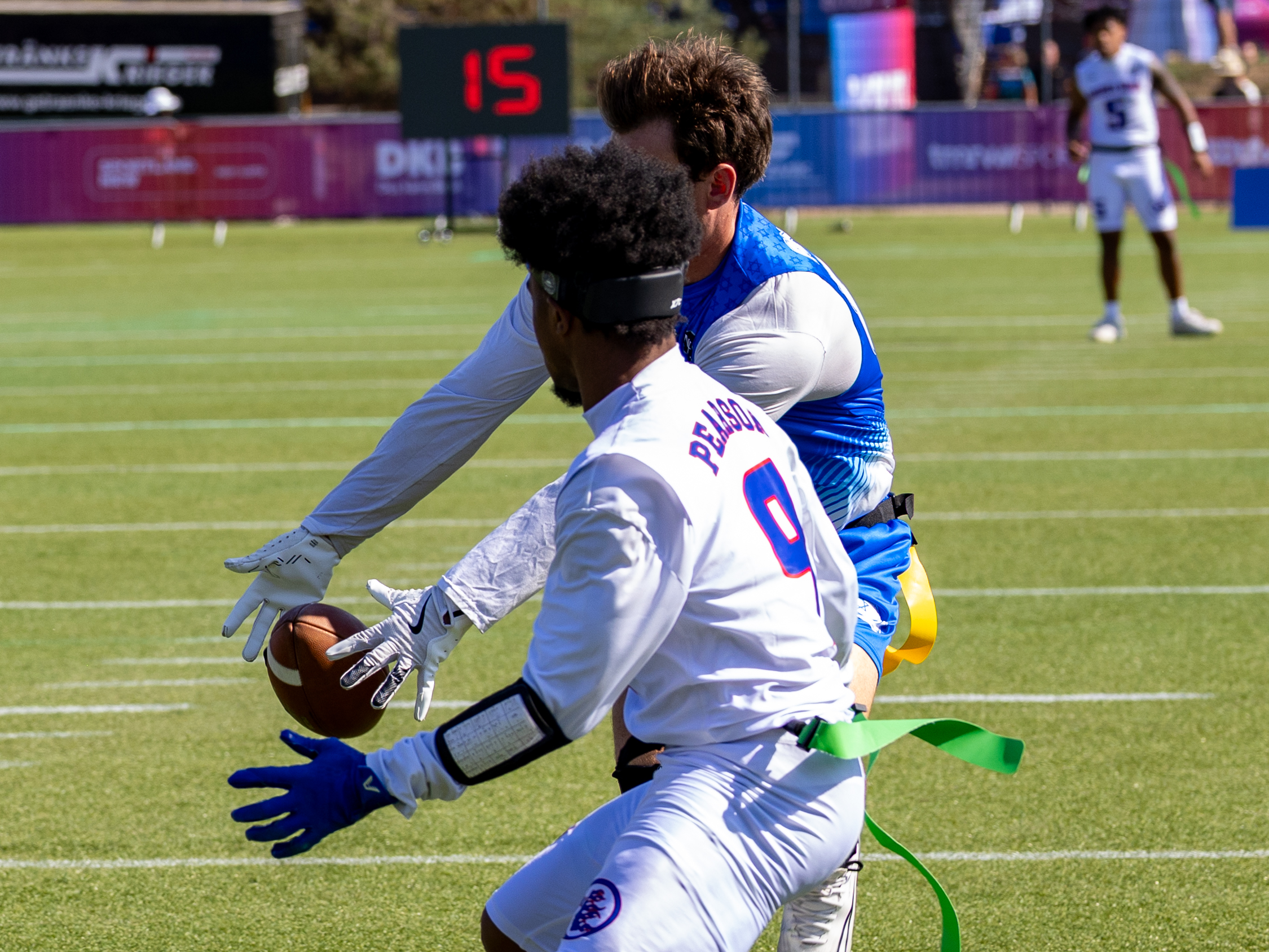 Inkomplette catch for a interception from #83 BAILEY FINKELBERG (DB) Team Israel Men