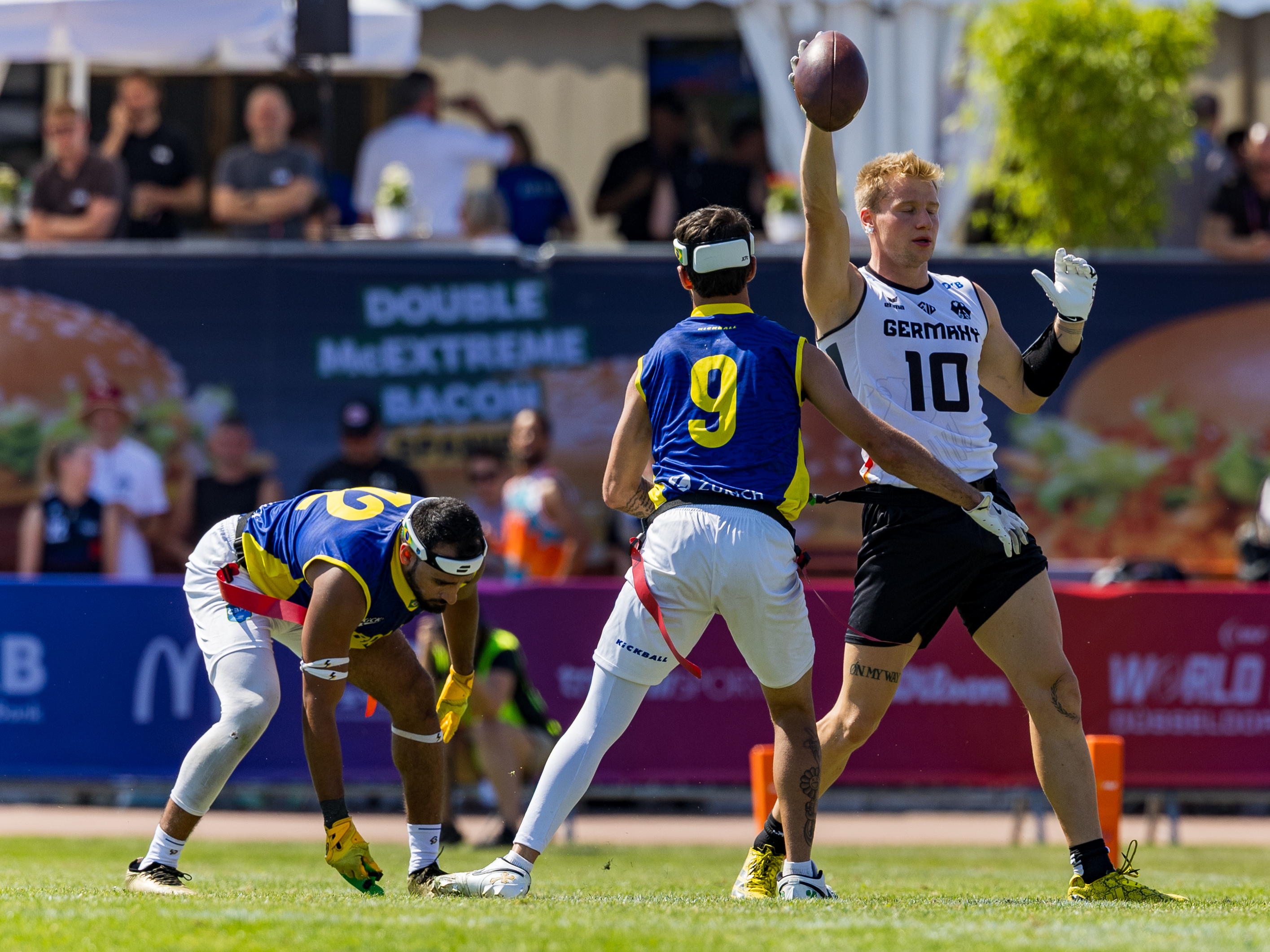 #9 Rhuan Pablo Carvalho de Oliveira Lima (DB) Team Brazil Me and #12 Felipe Nunes Almeida dos Santos (DB) Team Brazil Me stop #10 Ben Fröhlich (WR) Team Germany Men