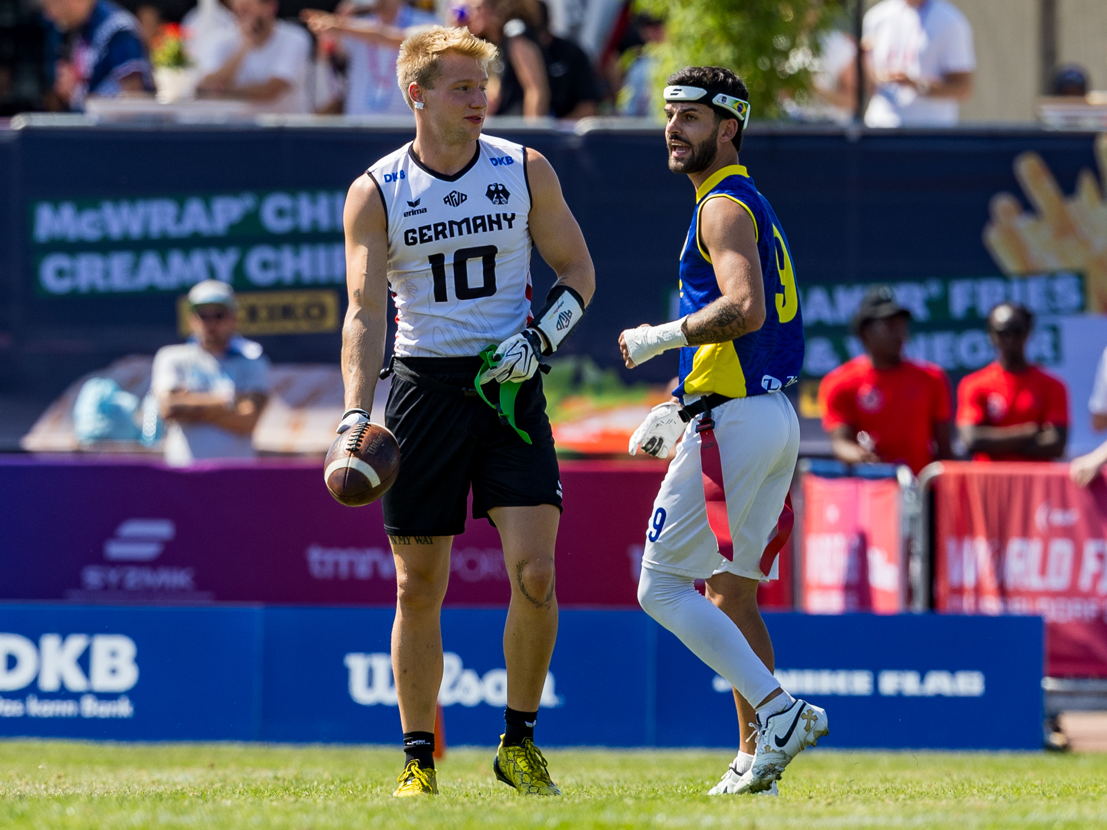 #10 Ben Fröhlich (WR) Team Germany Men first down.