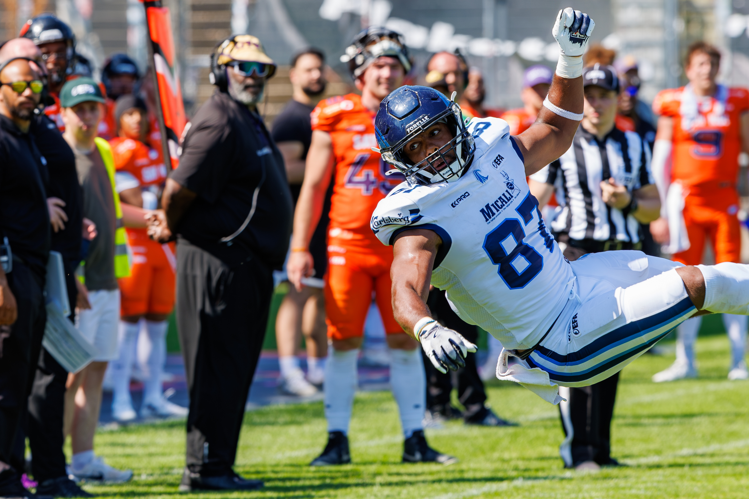Incomplette pass to #87 Roberto Miranda (Tight End) – Nordic Storm