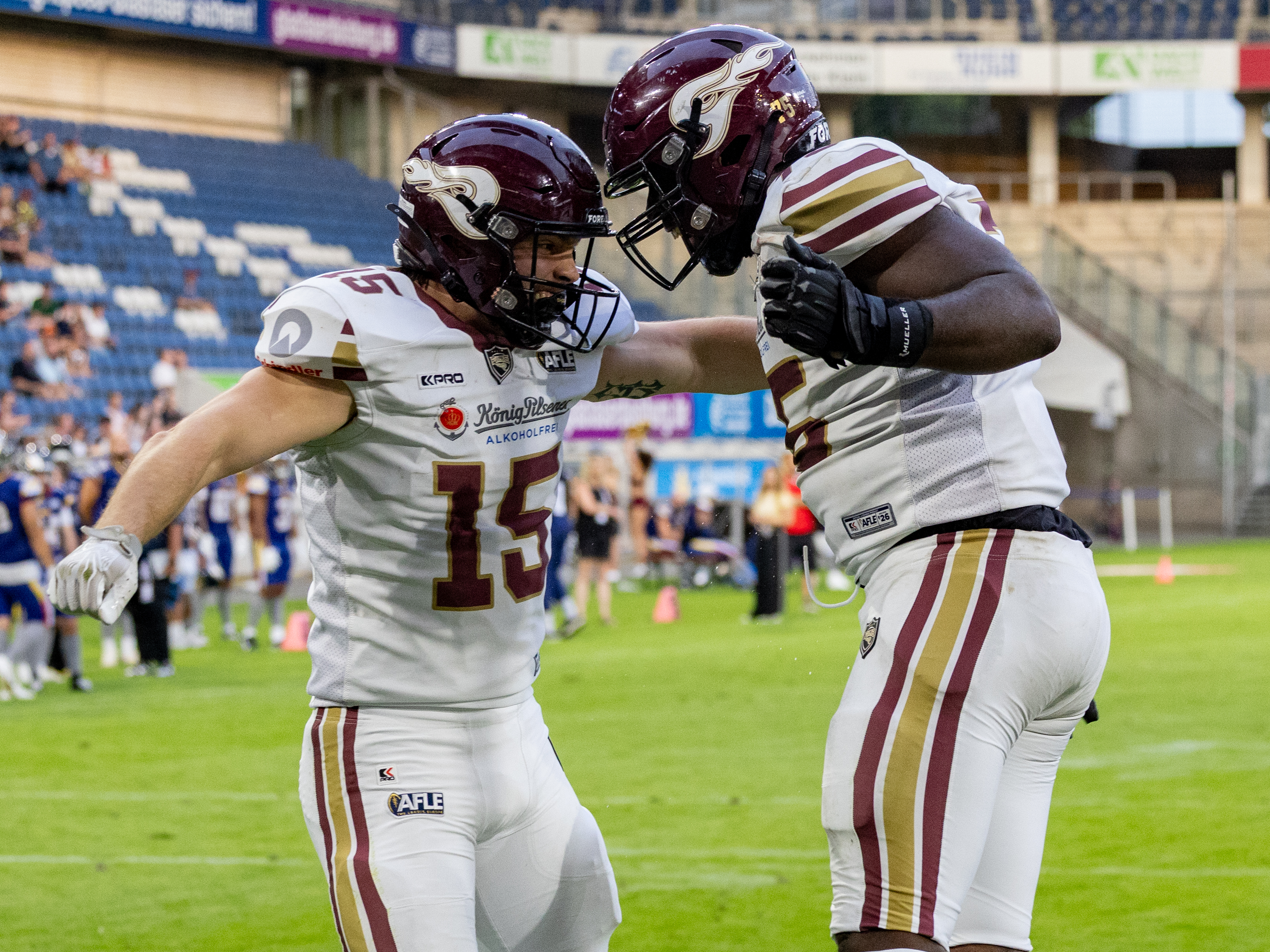 Celebration from #15 Giacomo De Pauli (Running Back) – Rhein Fire and #75 Samuel Owusu (Offensive Line) – Rhein Fire