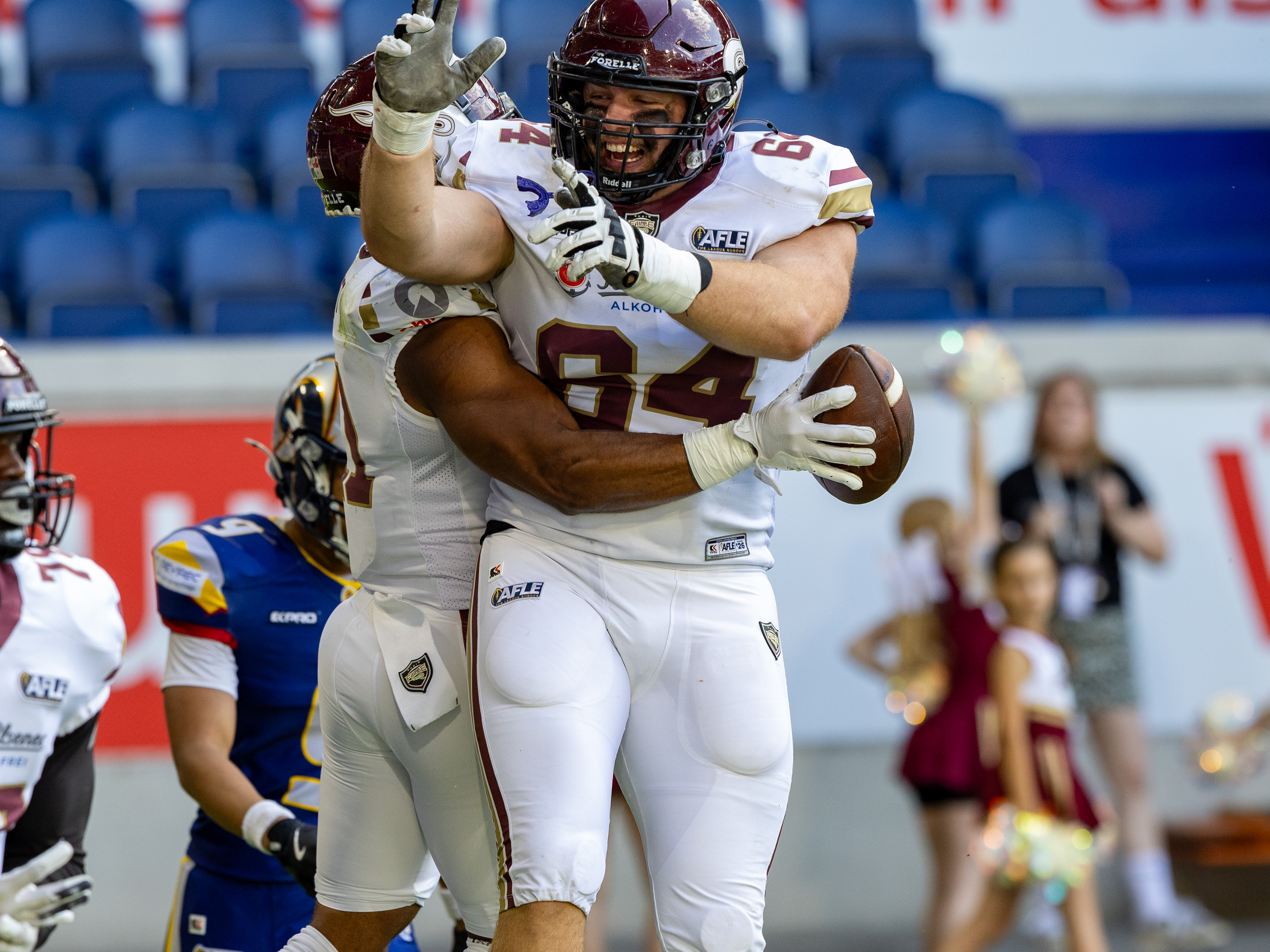 Touchdown celebration from #11 Jonathan Scott (Halfback) – Rhein Fire and #84 Oscar Balzer (Tight End) – Rhein Fire