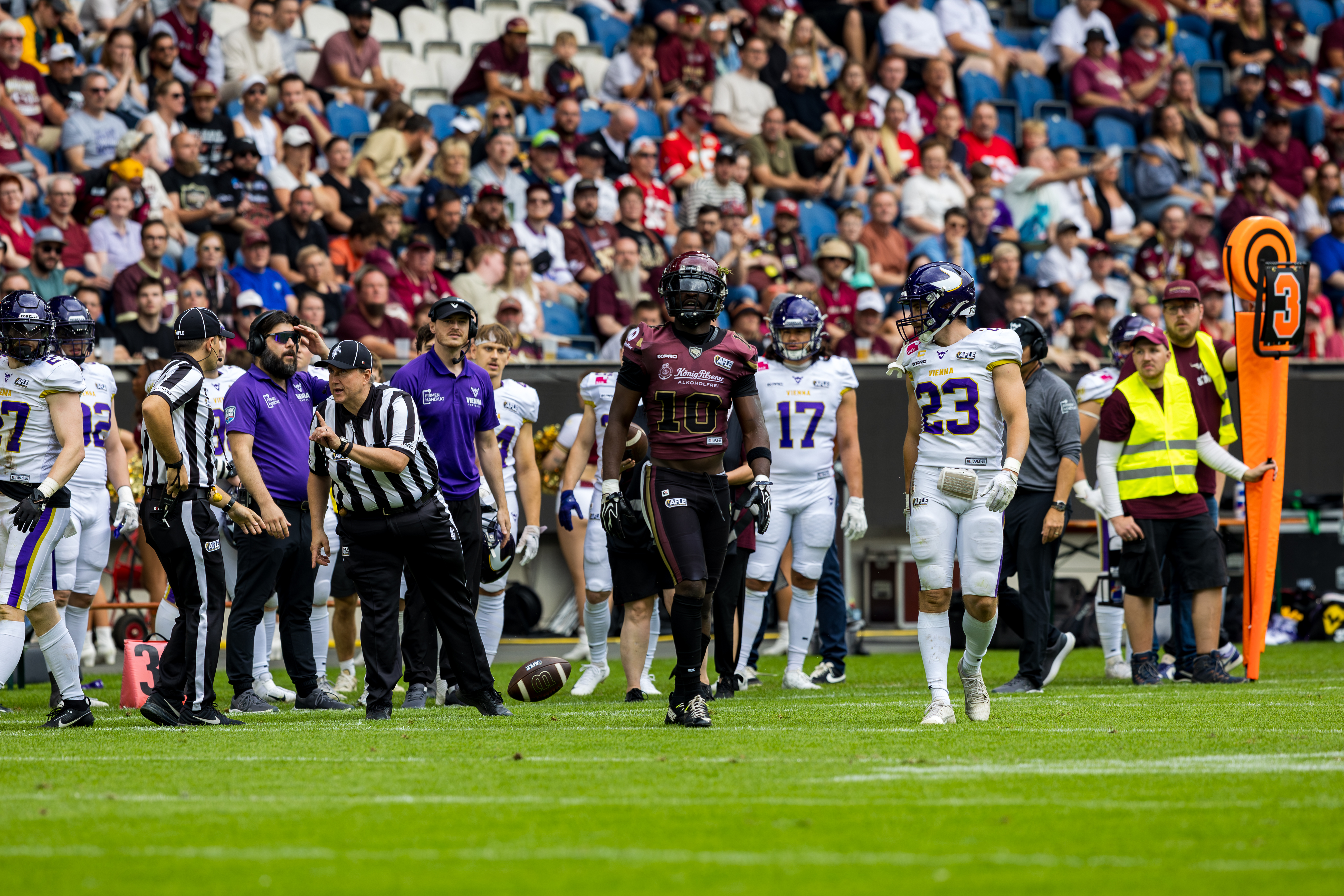 Frist down from #10 Harlan Kwofie (Wide Receiver) – Rhein Fire