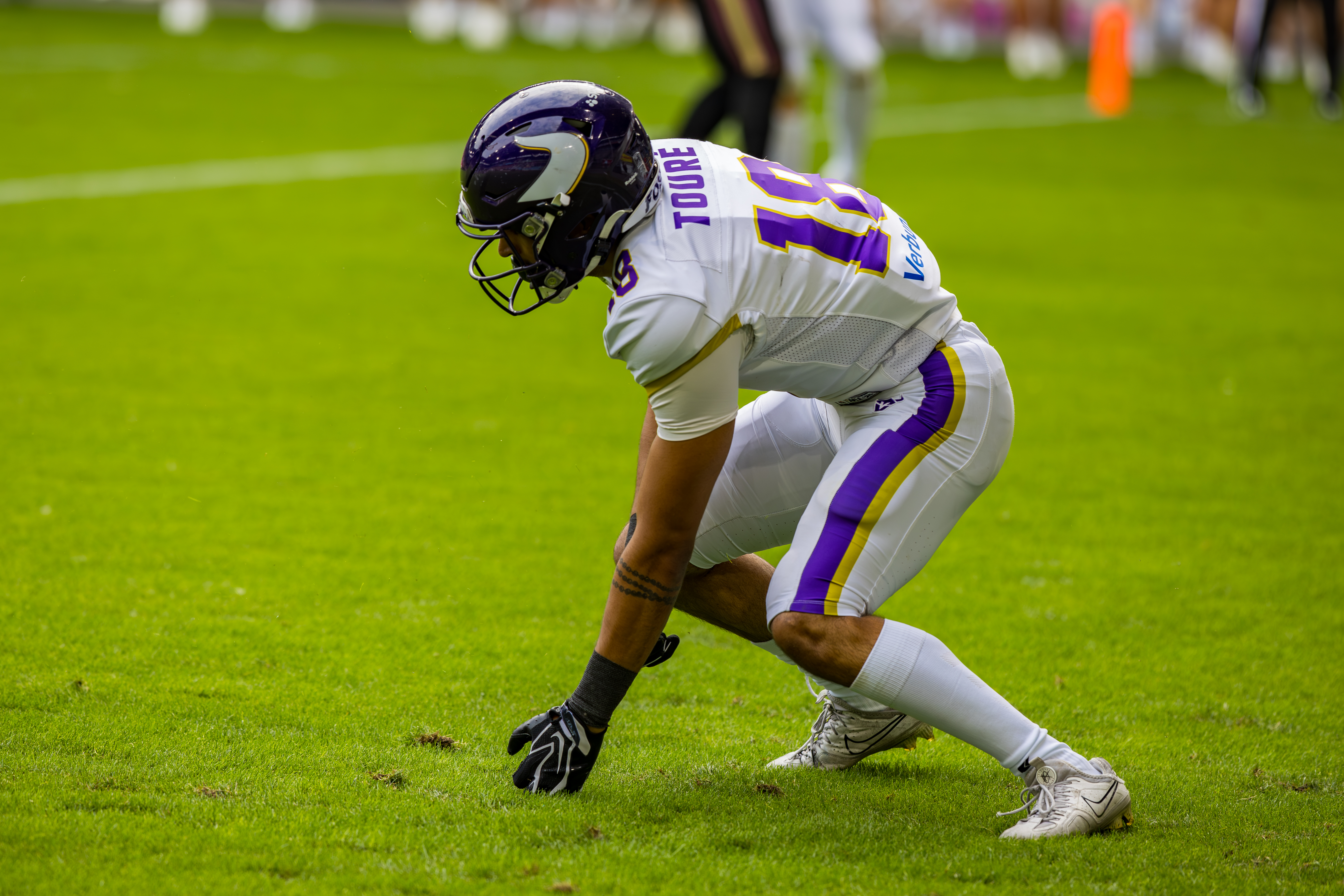 Incomplett pass to #18 Noah Touré (Wide Receiver) – Vienna Vikings