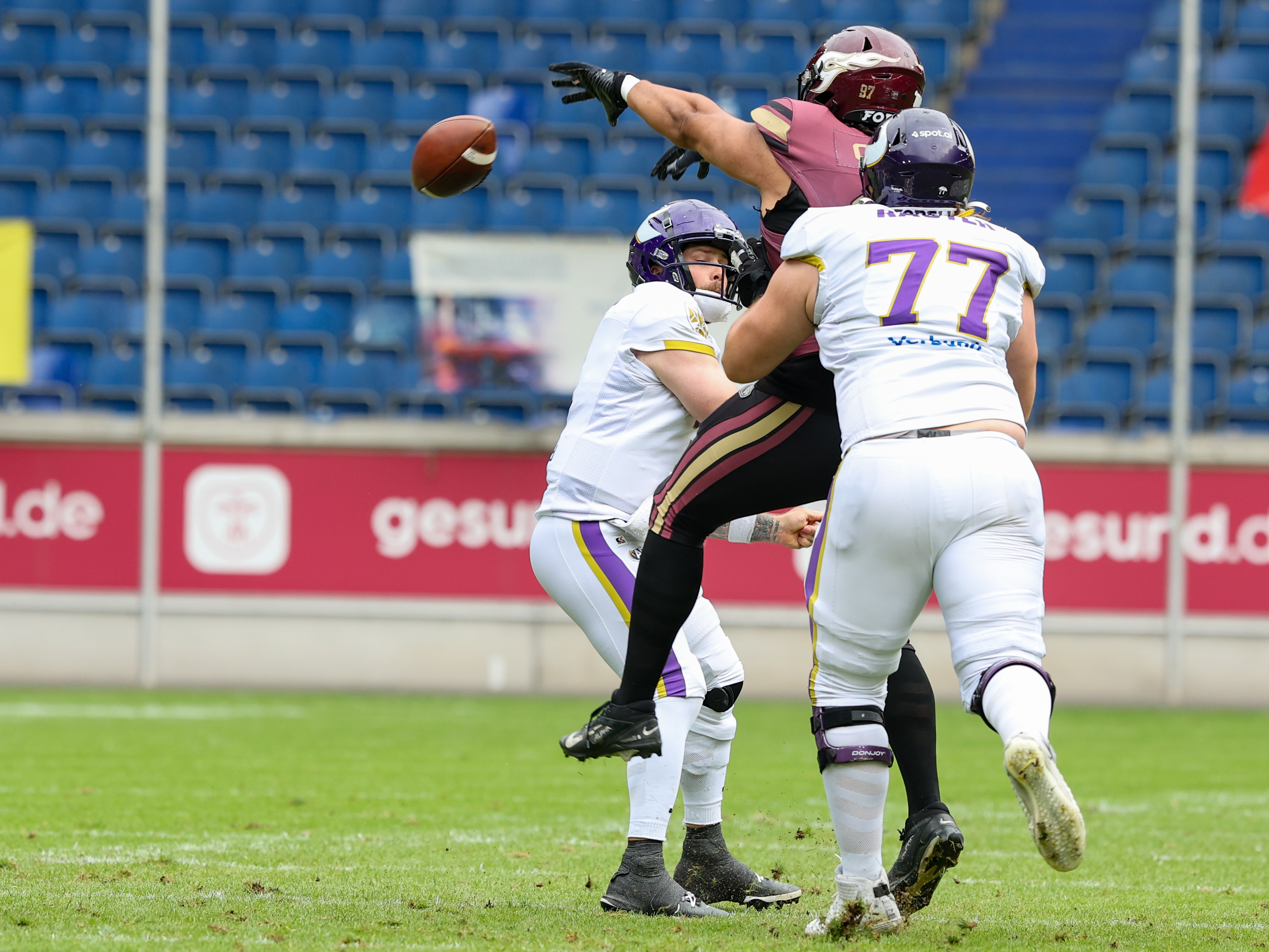 Passdeflektet from #44 Marius Kensy (Linebacker) – Rhein Fire