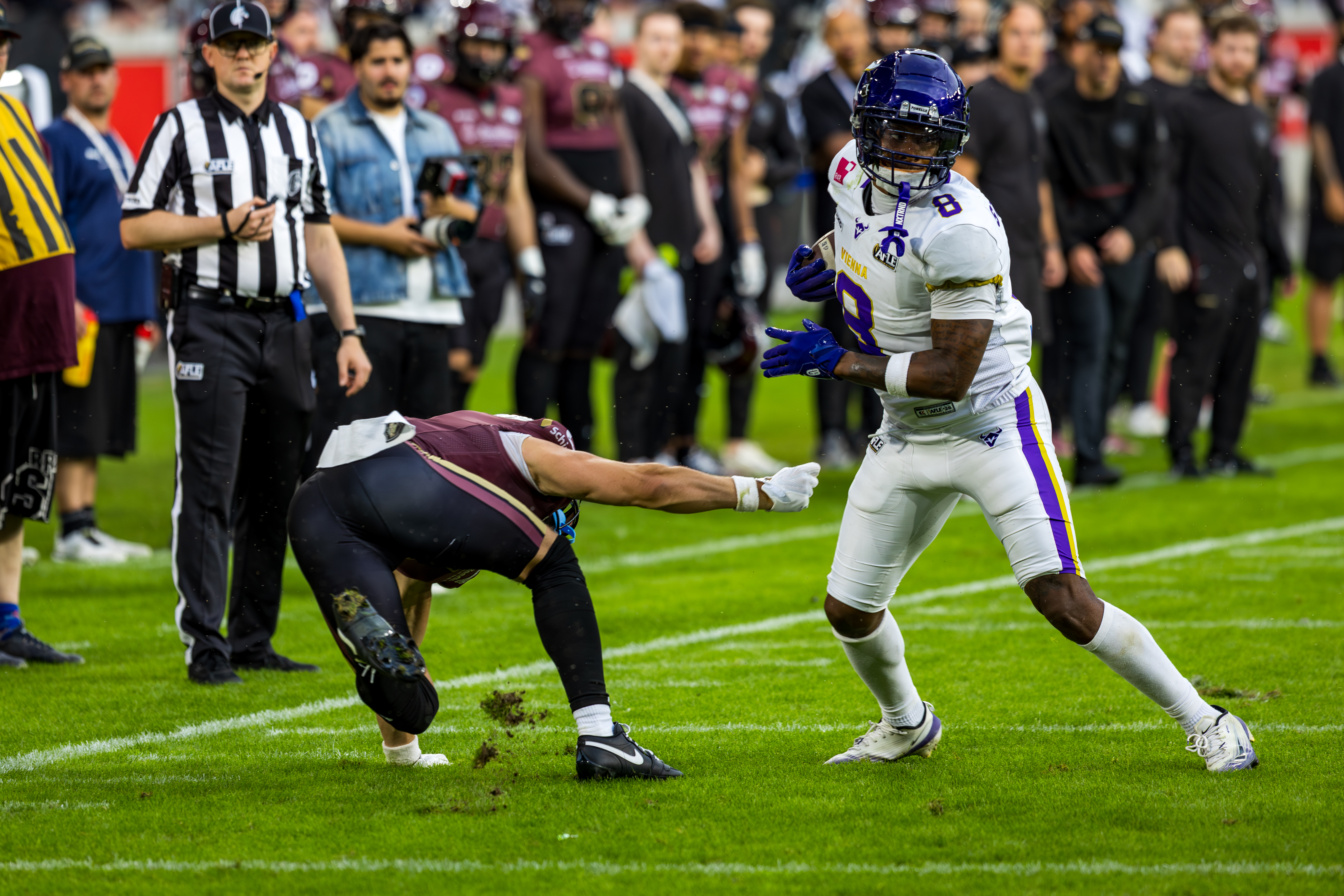 #8 Darrell Stewart (Wide Receiver) – Vienna Vikings cut and run in the Endzone.