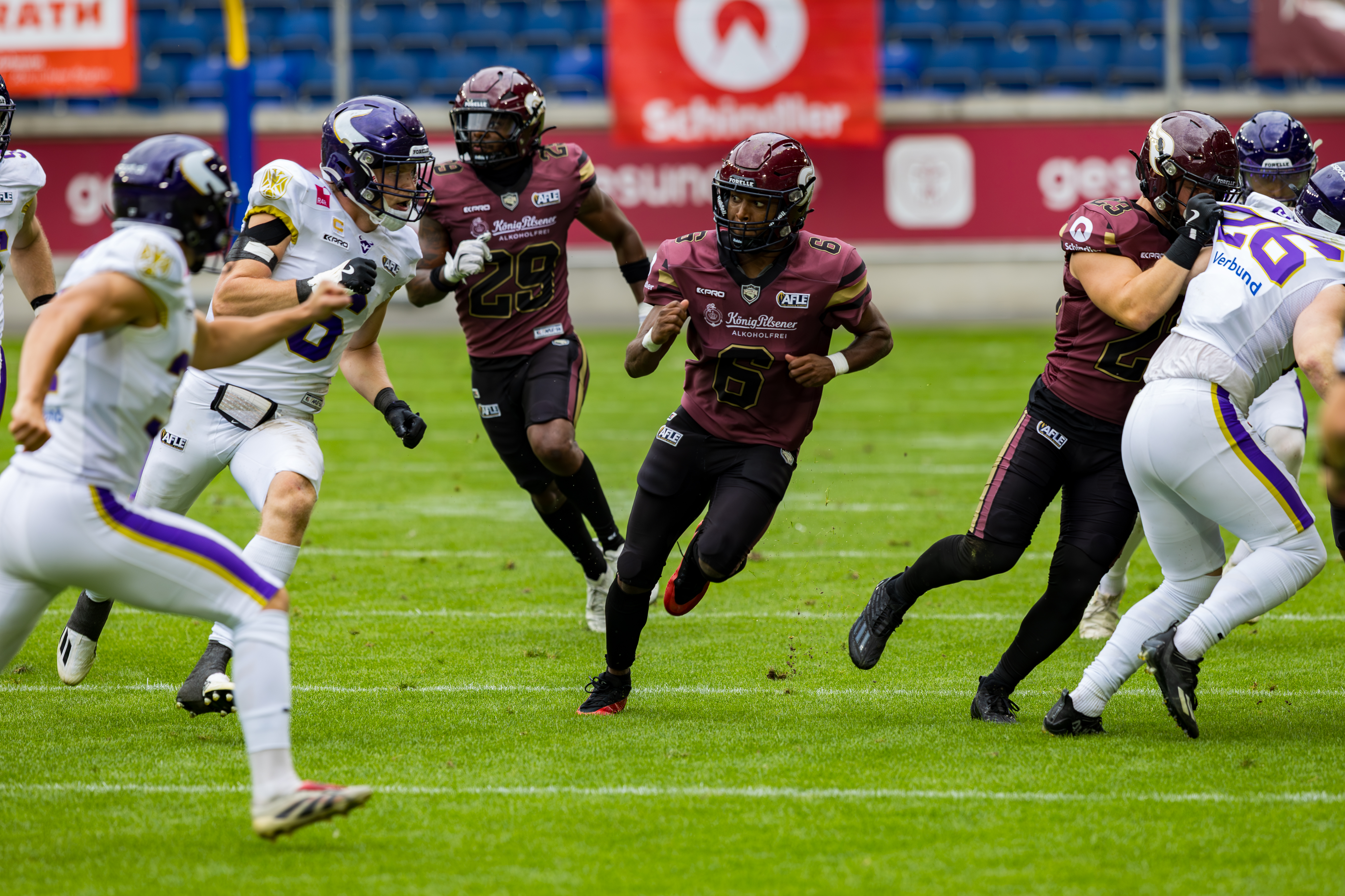 #6 Kaylon Geiger (Wide Receiver) – Rhein Fire run for a catch