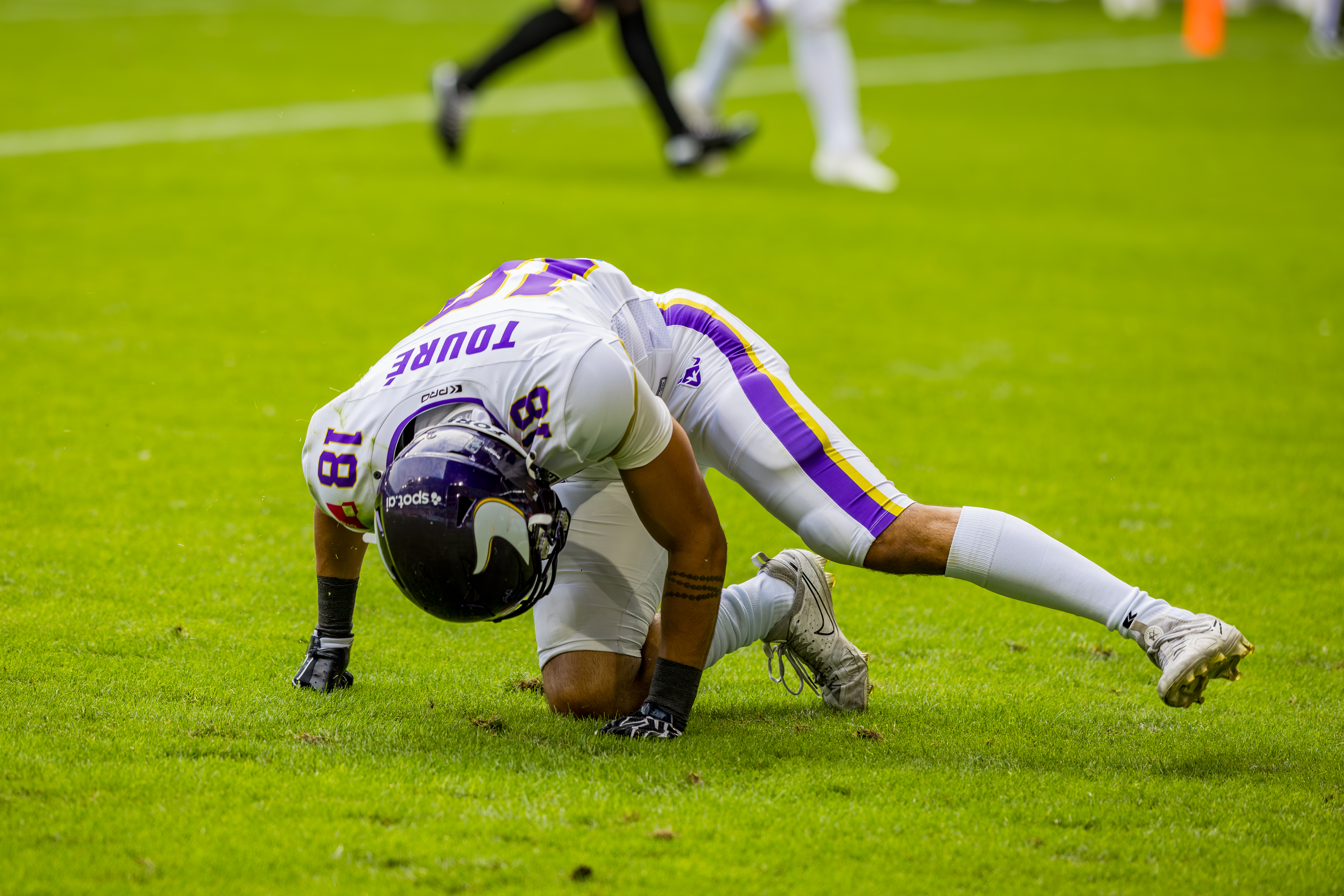 Incomplett pass to #18 Noah Touré (Wide Receiver) – Vienna Vikings