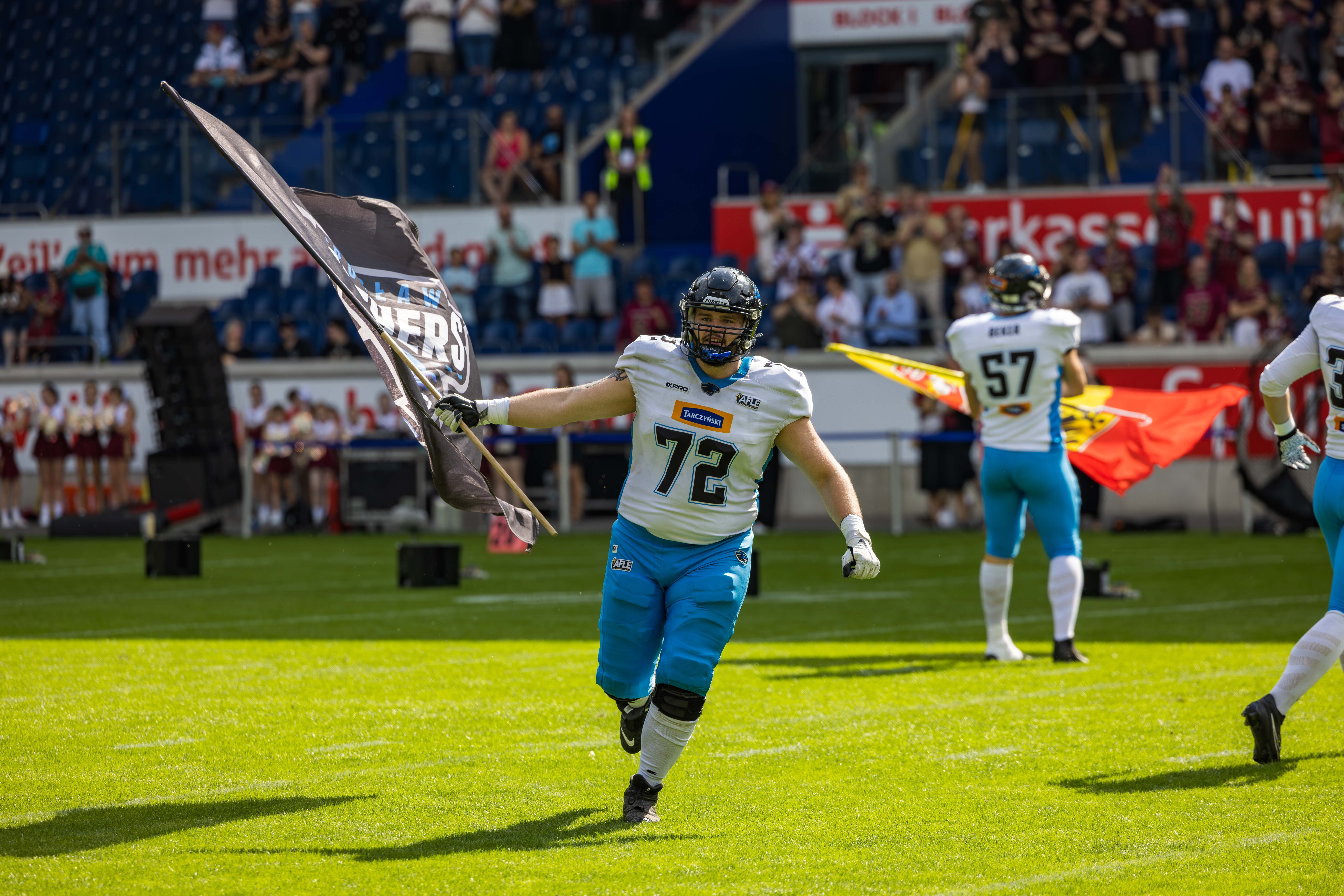 Flag holder #72 Jakub Gajewski ( Offensive Gurd ) – Panthers Wroclaw