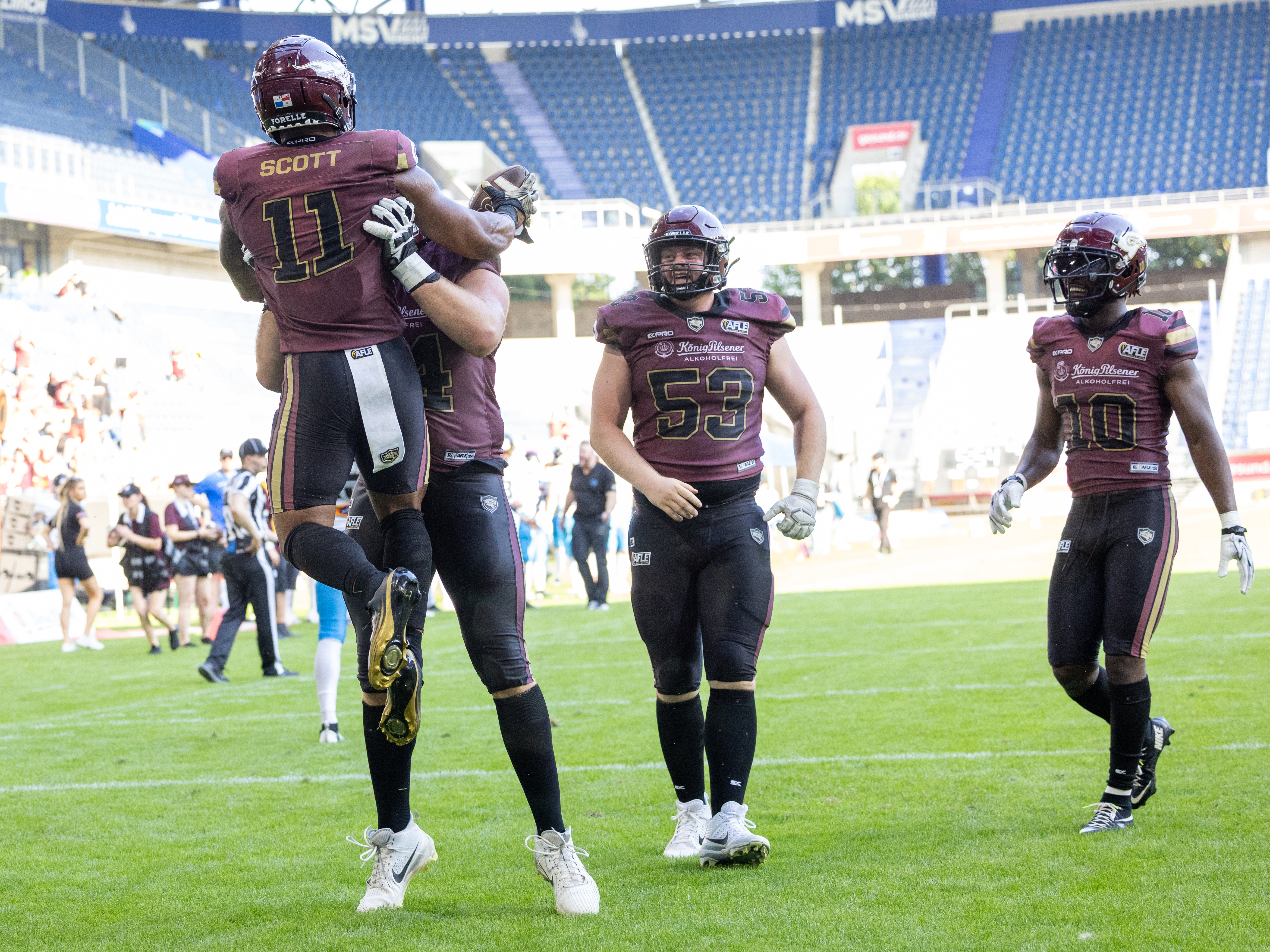 Touchdown celebration from #11 Jonathan Scott (Running Back) – Rhein Fire