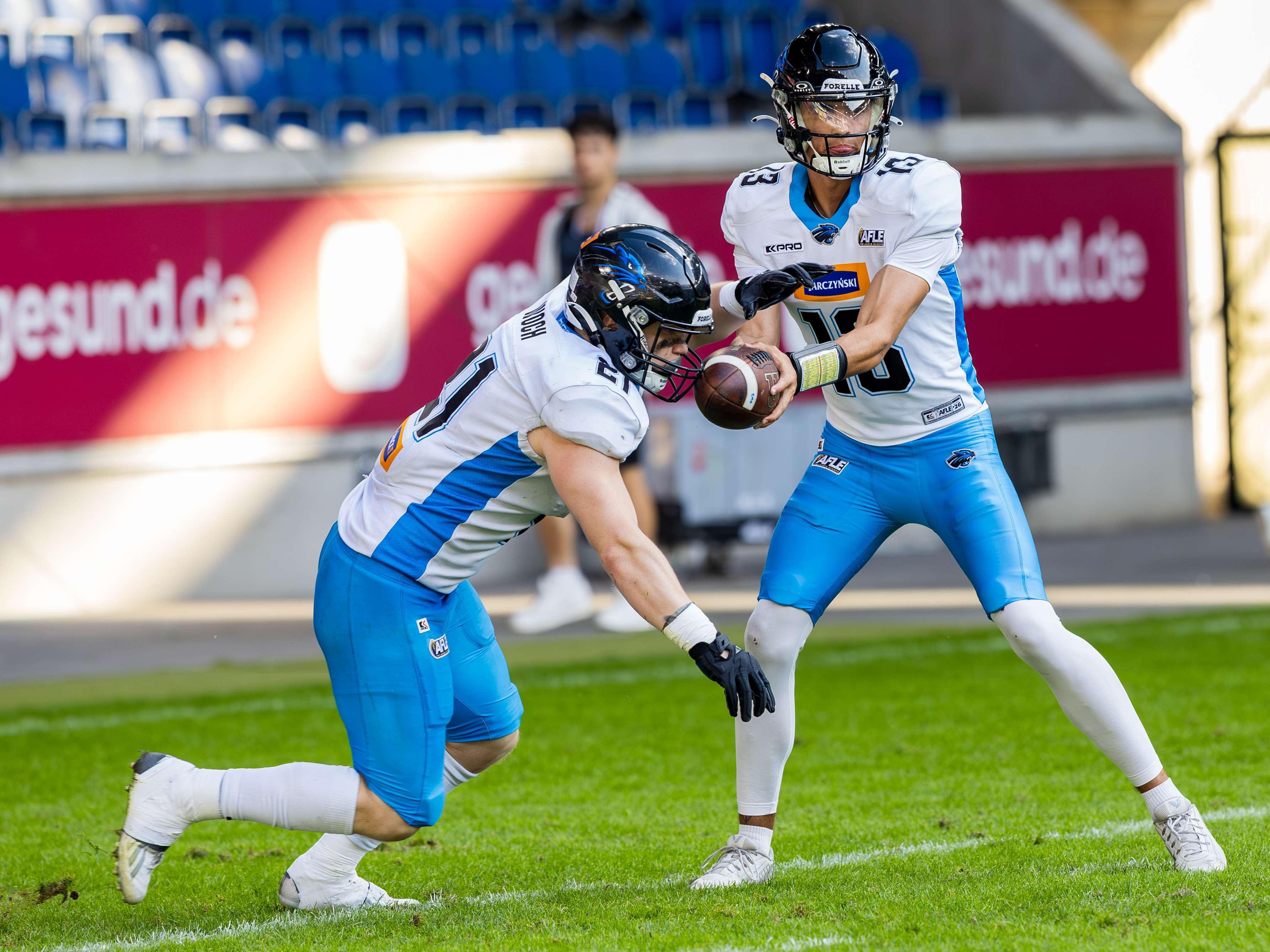 #13 Diego Lliteras (Quarterback) – Panthers Wroclaw wait of #21 Bartosz Woch (Running Back) – Panthers Wroclaw