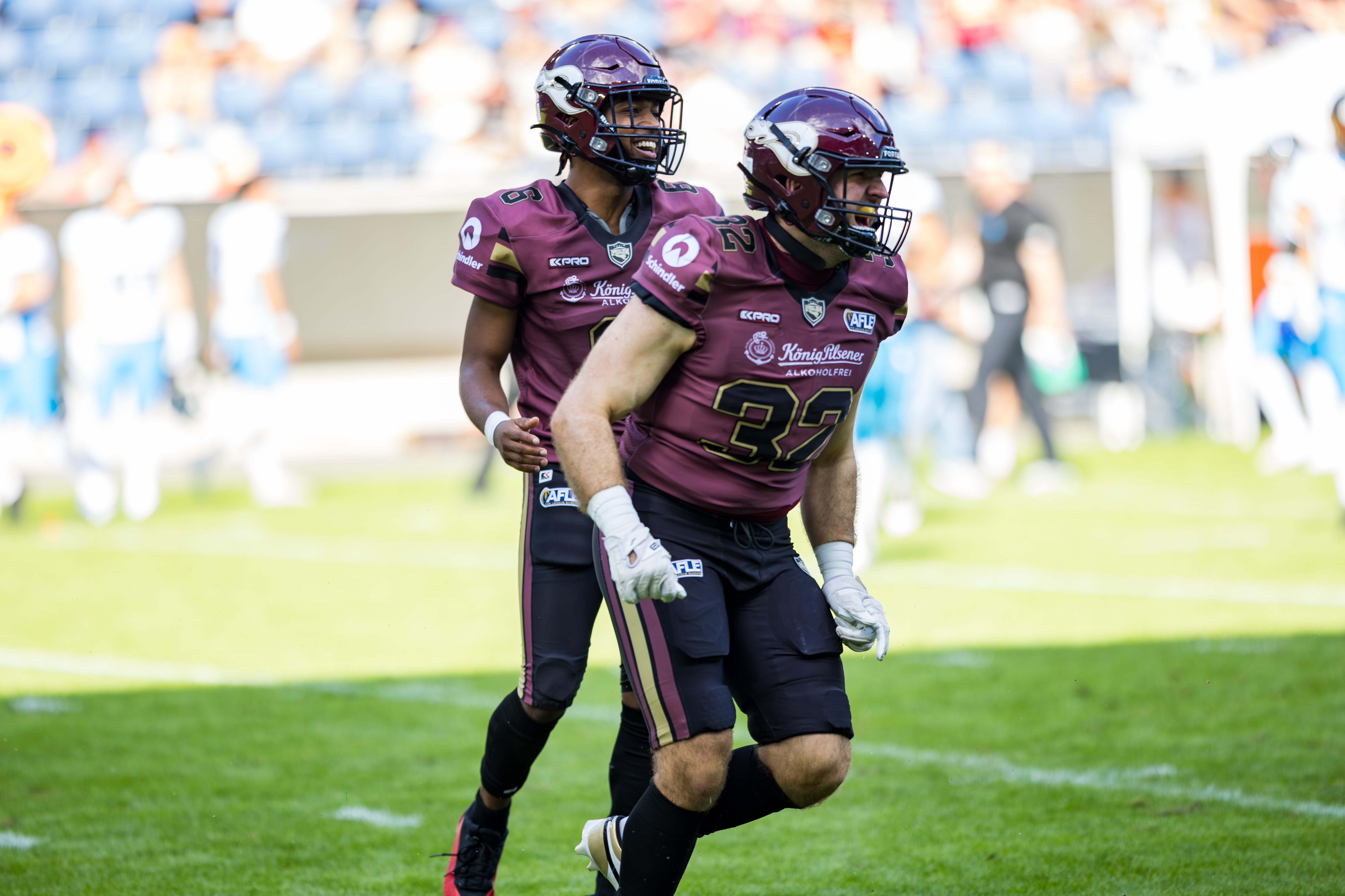 #32 Lukas Wiesbrock (Linebacker) – Rhein Fire celebration after tackle.