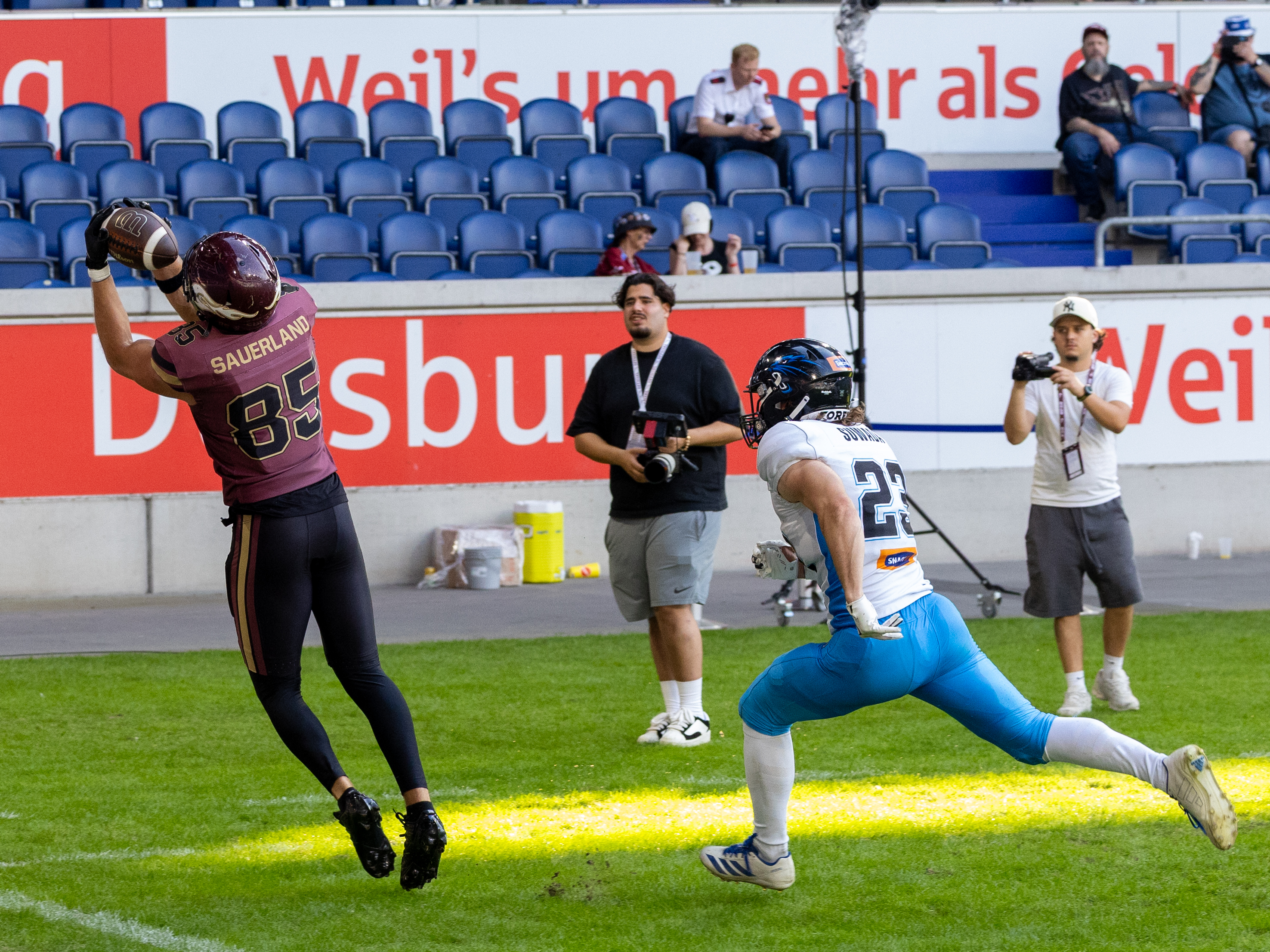 Incomplettpass from #85 Tim Sauerland (Tight End) – Rhein Fire