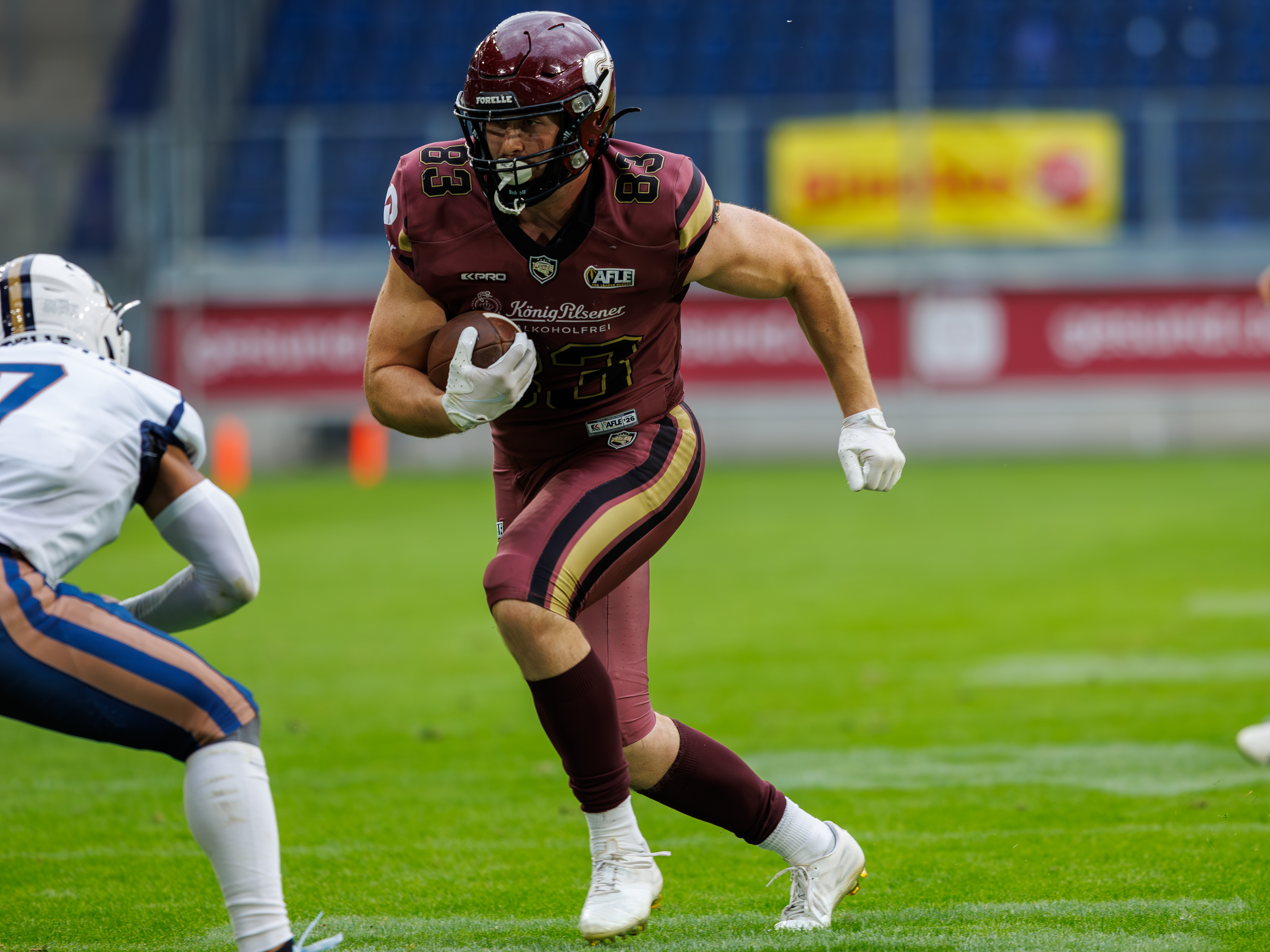 #83 Christopher Mielke (Tight End) – Rhein Fire run with the ball