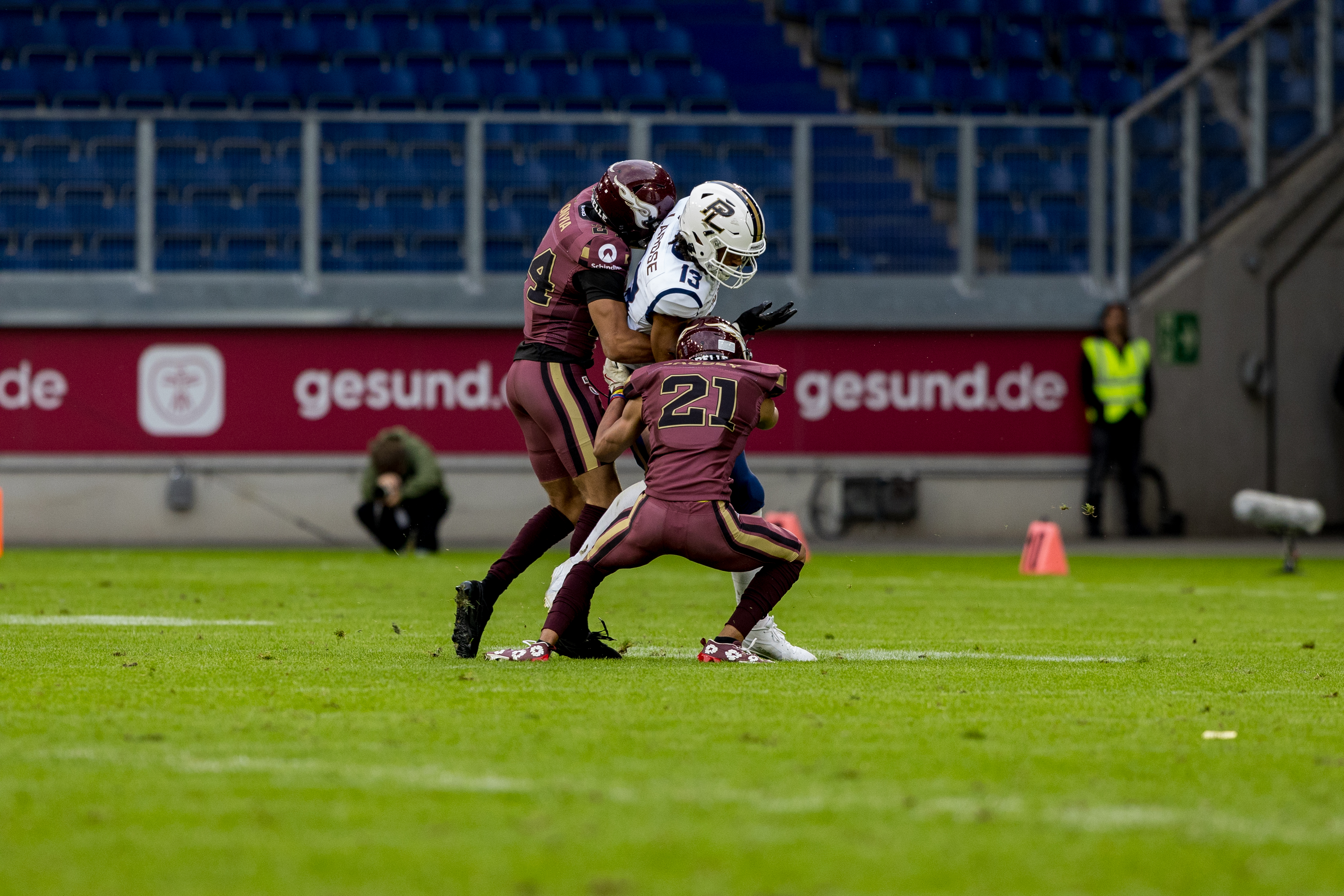 #24 Dereck Onyia (Defensive Back) – Rhein Fire and #21 Elias Jassey (Defensive Back) – Rhein Fire tackle #13 Florian Larose (Wide Receiver) – Paris Lights Rhein Fire vs Paris Lights, American Football, American Football League Europe, WEEK 4, 2026, 13.06.2026,