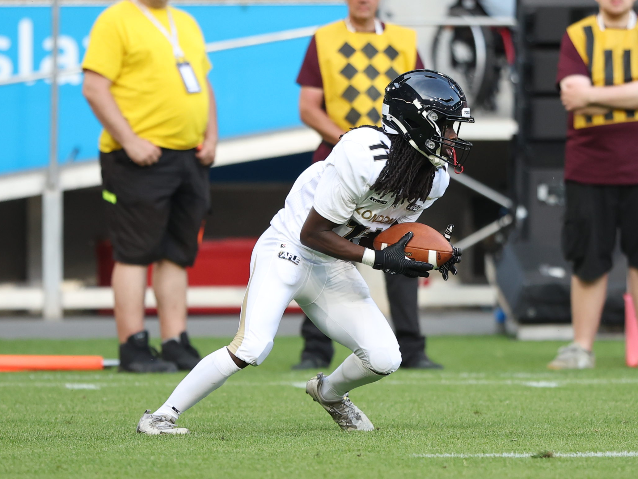 Kickreturn from #11 Leo Walter Dabo (Running Back) – London Warriors