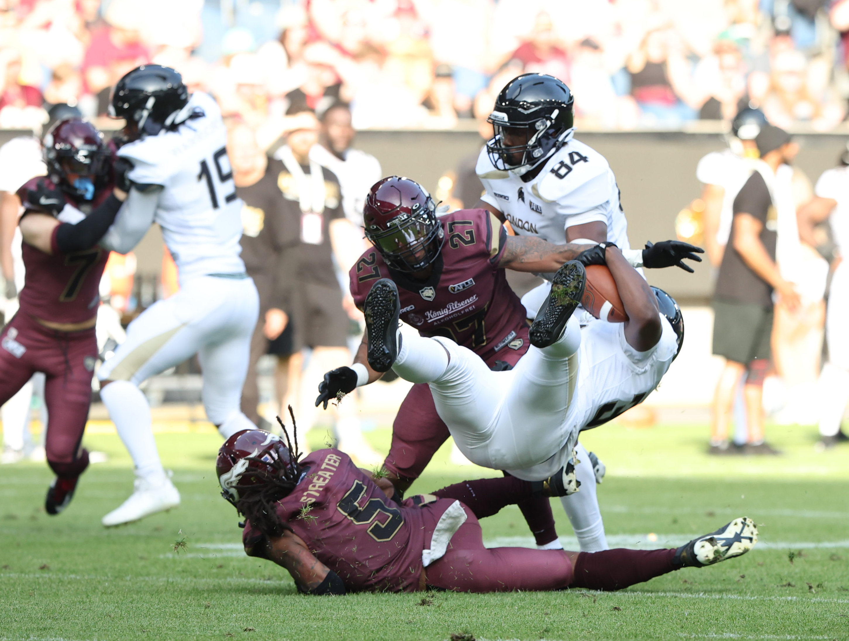 Tackle from #5 Nazir Streater (Defensive Back) – Rhein Fire
