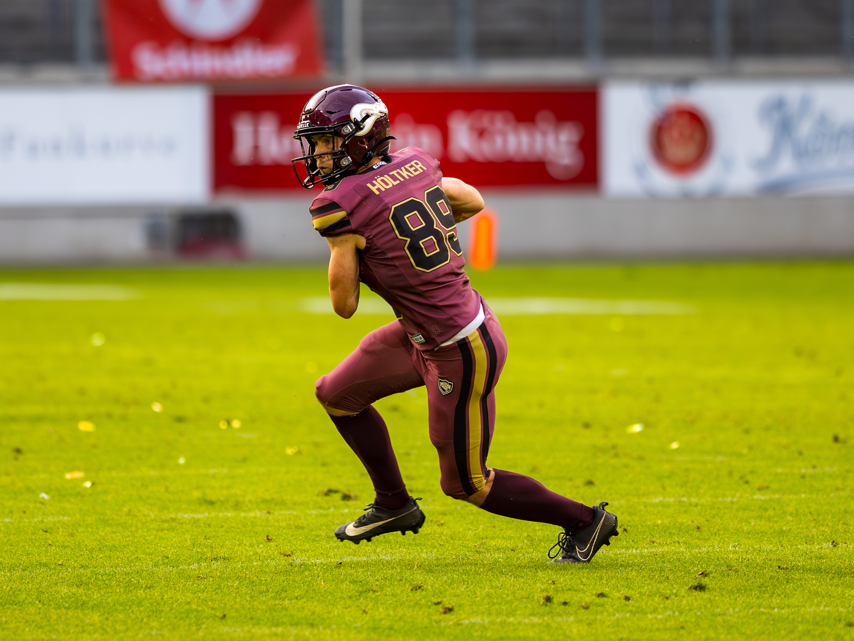 #89 Leon Höltker (Wide Receiver/Kicker) – Rhein Fire
