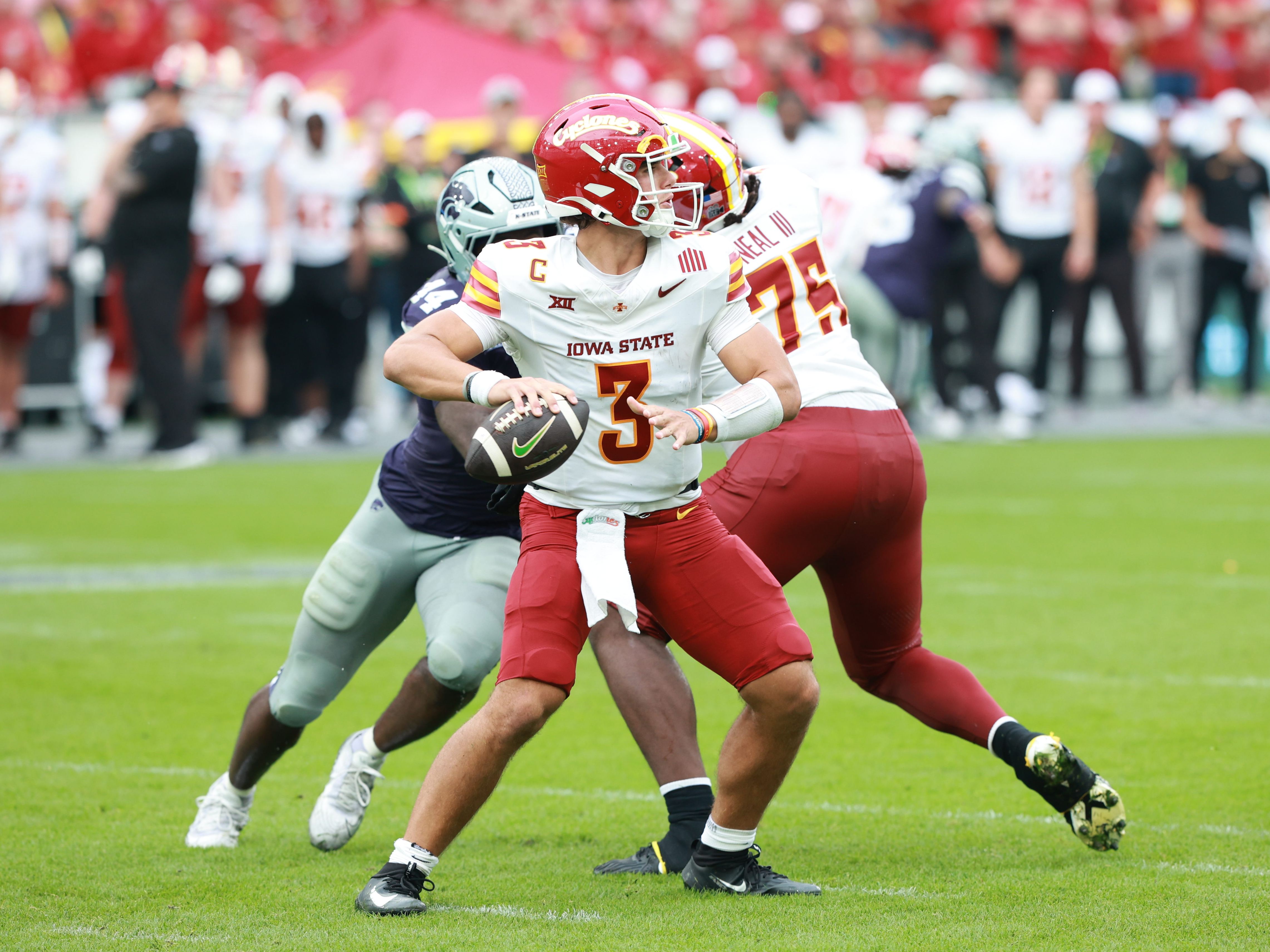 #3 Rocco Becht (QB) Iowa State Cyclones passing. Iowa State vs K-State, American Football, NCAA College Football, Week 1, 2025, 23.08.2025,
