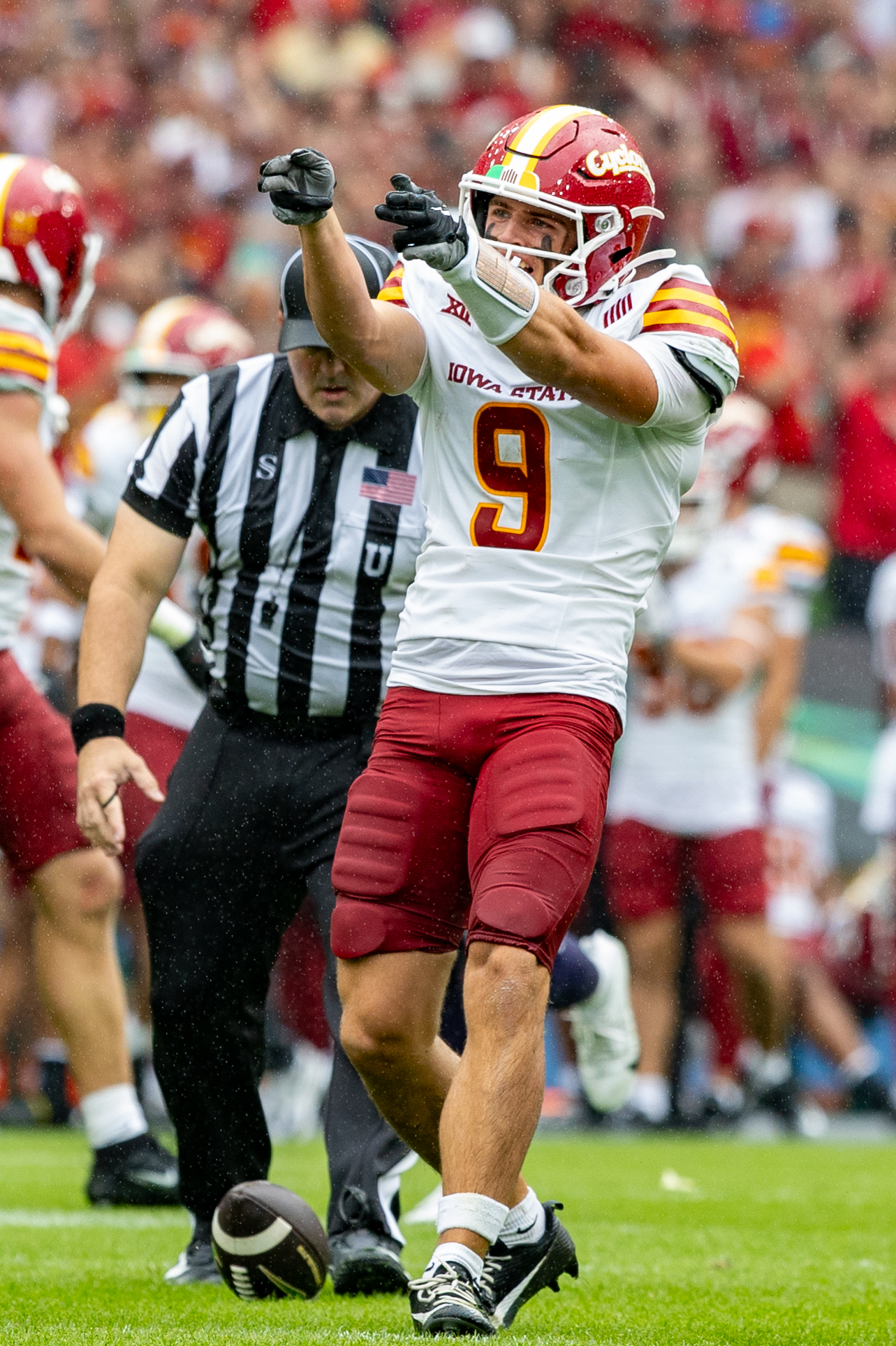 Touchdown celebration #9 Brett Eskildsen (WR) Iowa State Cyclon