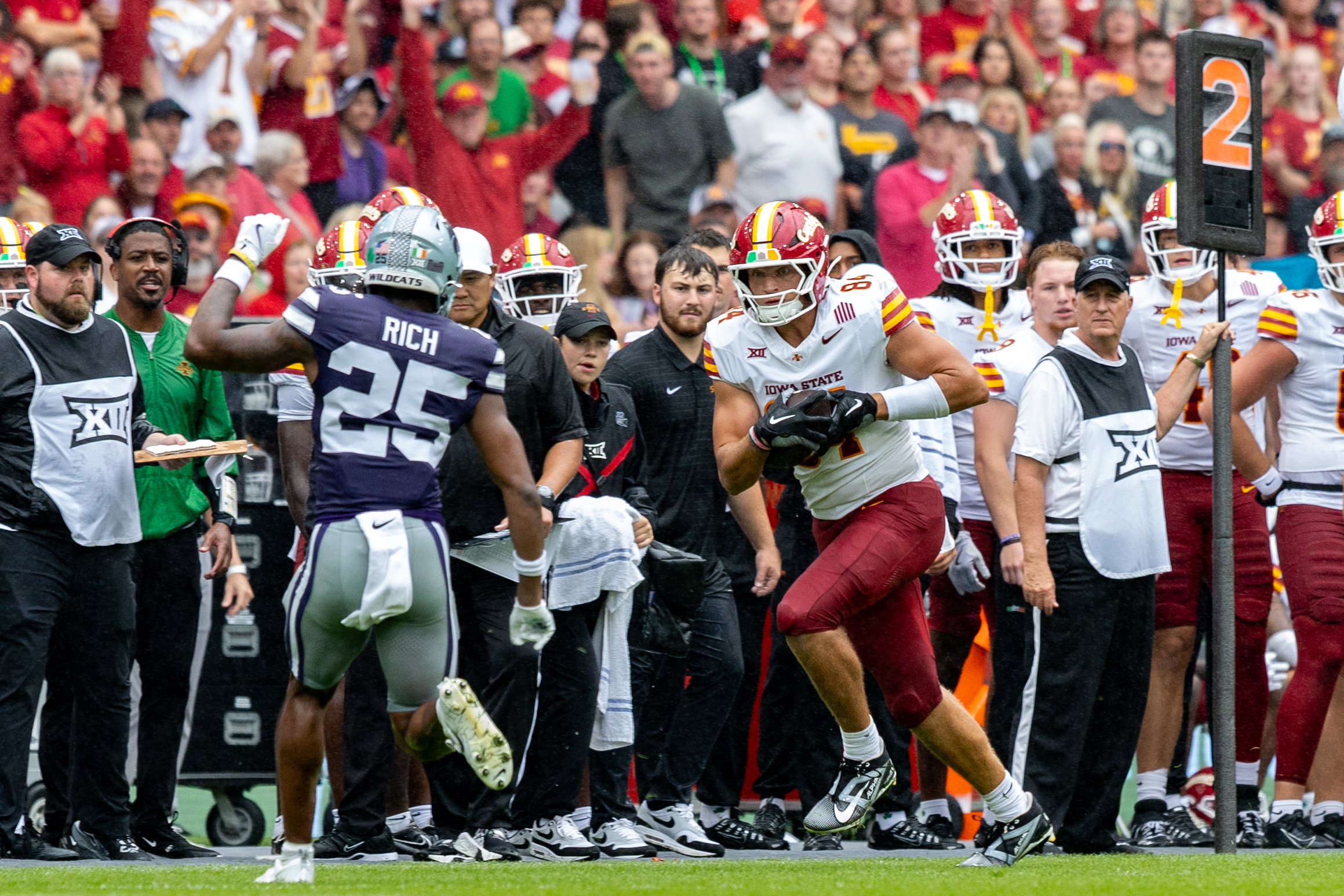 #84 Gabe Burkle (TE) Iowa State Cyclon run with the ball. Iowa State vs K-State, American Football, NCAA College Football, Week 1, 2025, 23.08.2025,