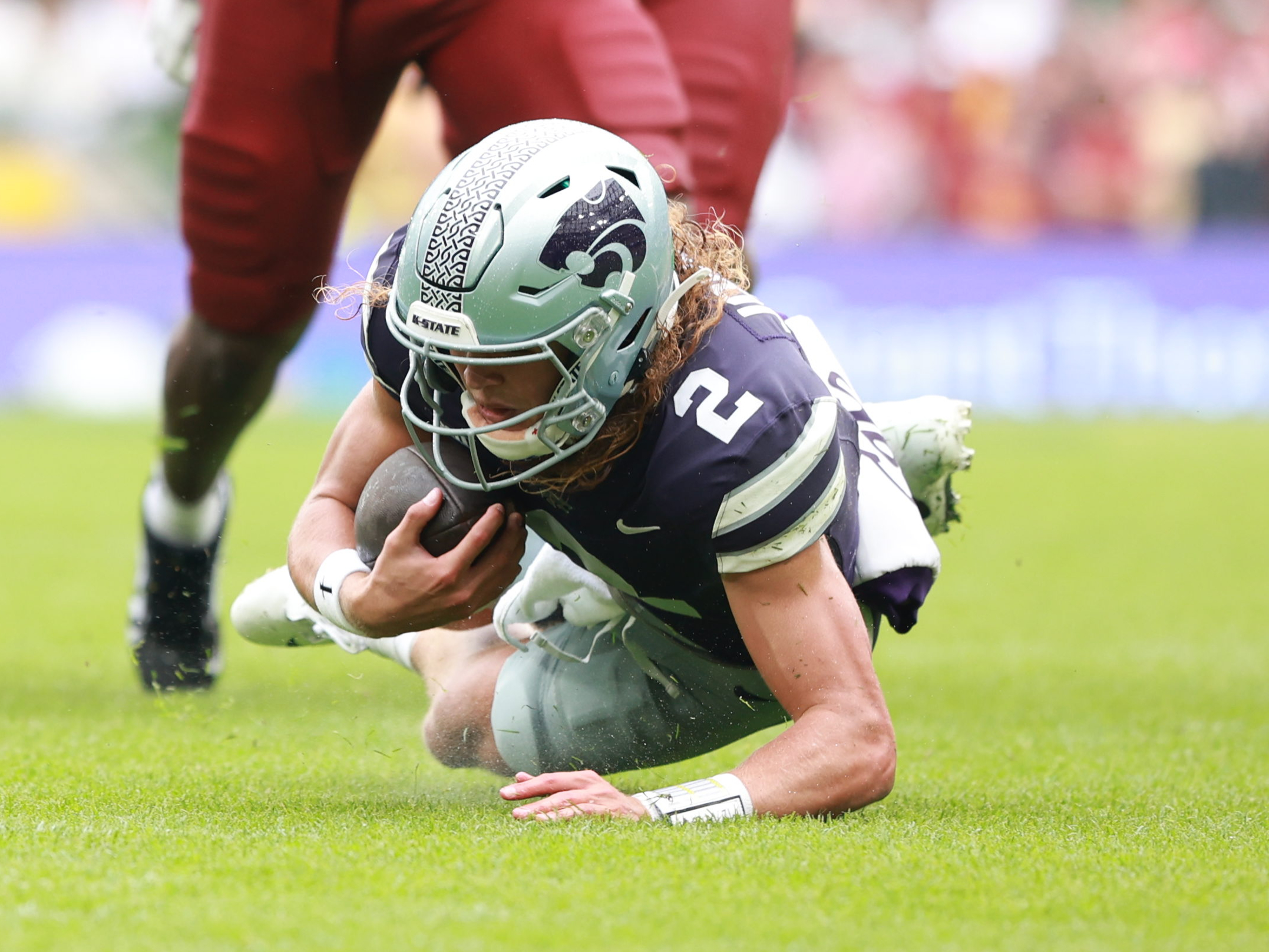 #2 Avery Johnson (QB) Kansas State Wildcats runs. Iowa State vs K-State, American Football, NCAA College Football, Week 1, 2025, 23.08.2025,