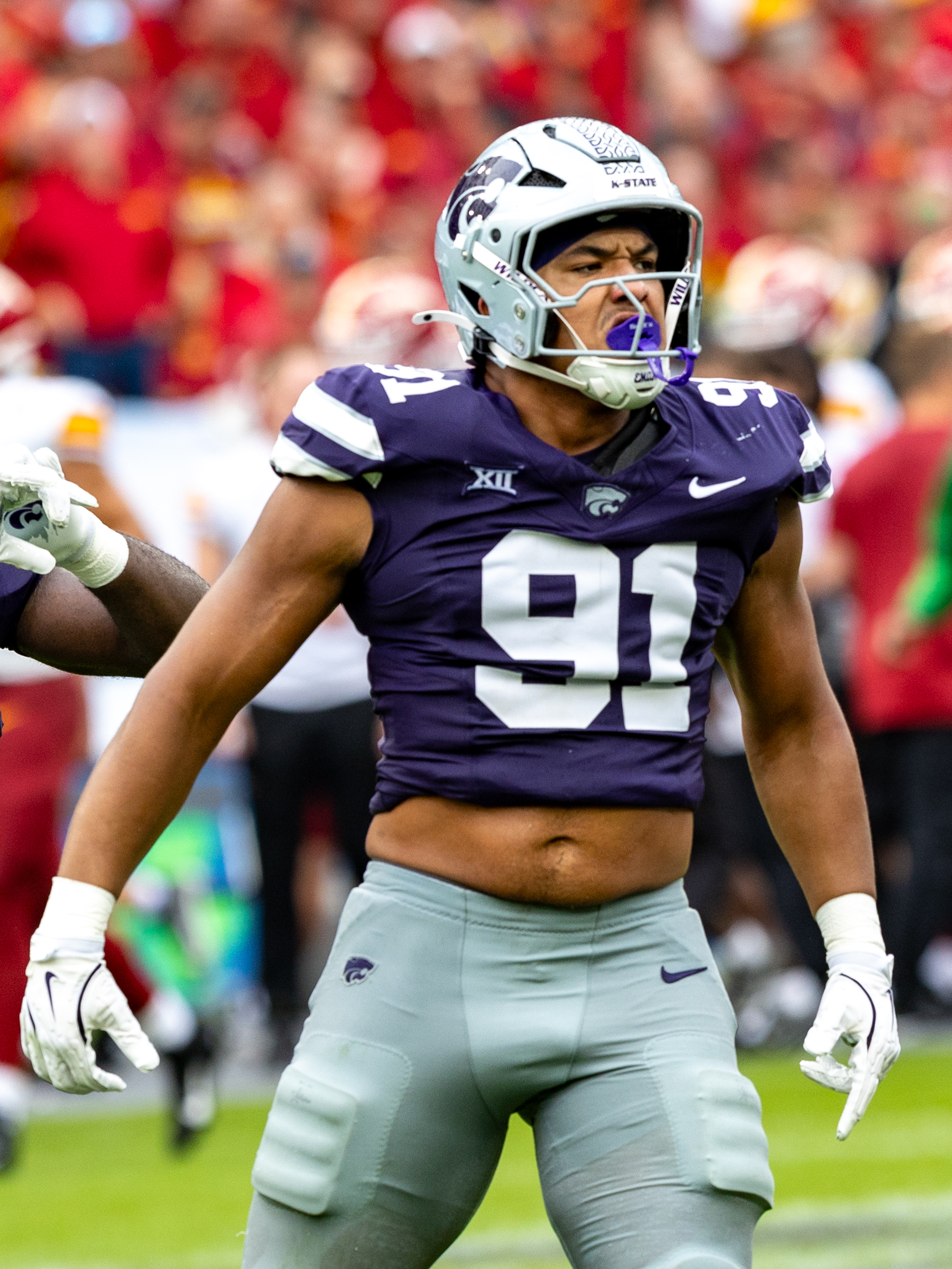 Celebrate after a fumble #91 Jordan Allen (DE) Kansas State Wildcats Iowa State vs K-State, American Football, NCAA College Football, Week 1, 2025, 23.08.2025,