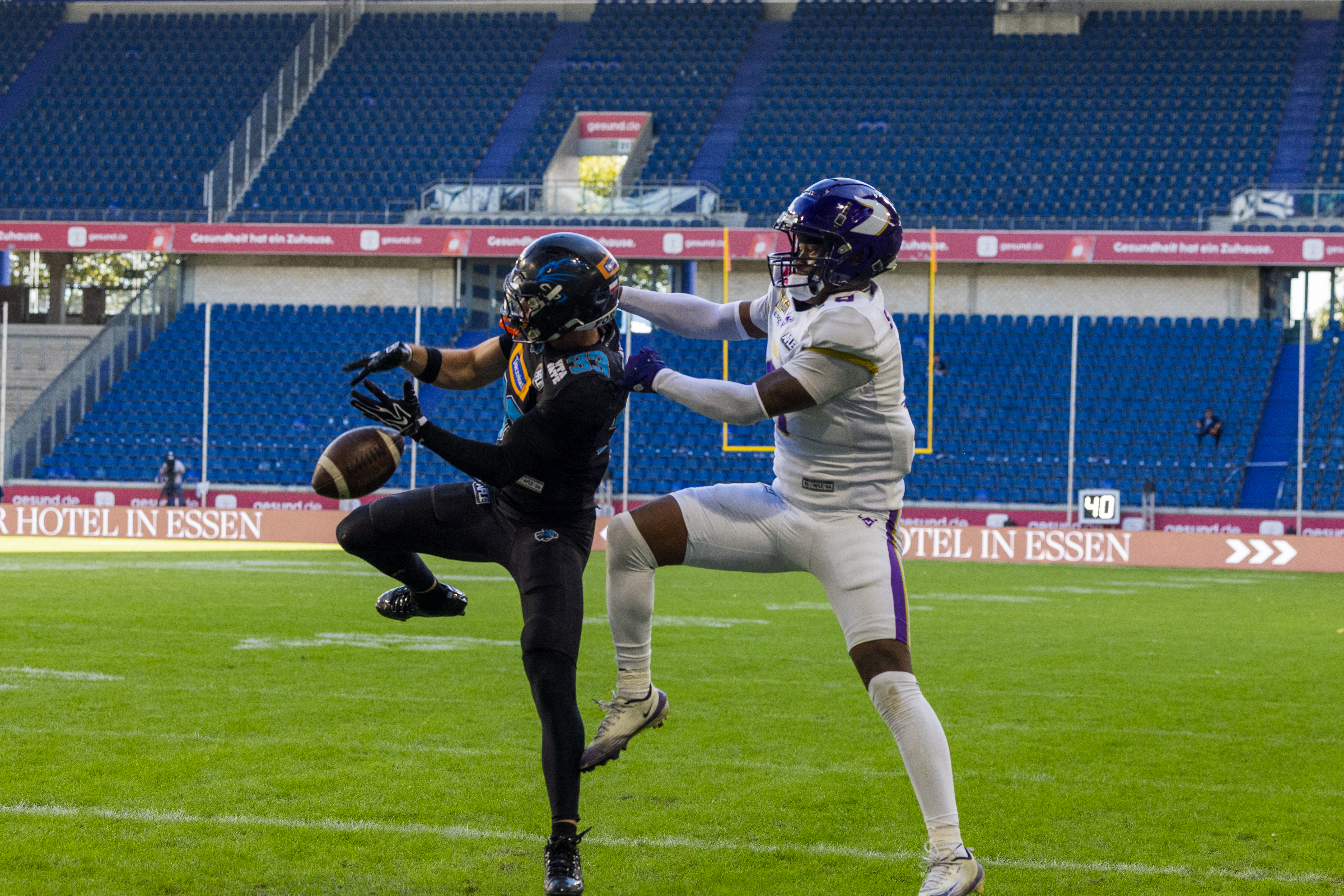 Missing interception from #32 Szymon Jarmołkowicz (Strong Safety) – Panthers Wroclaw.