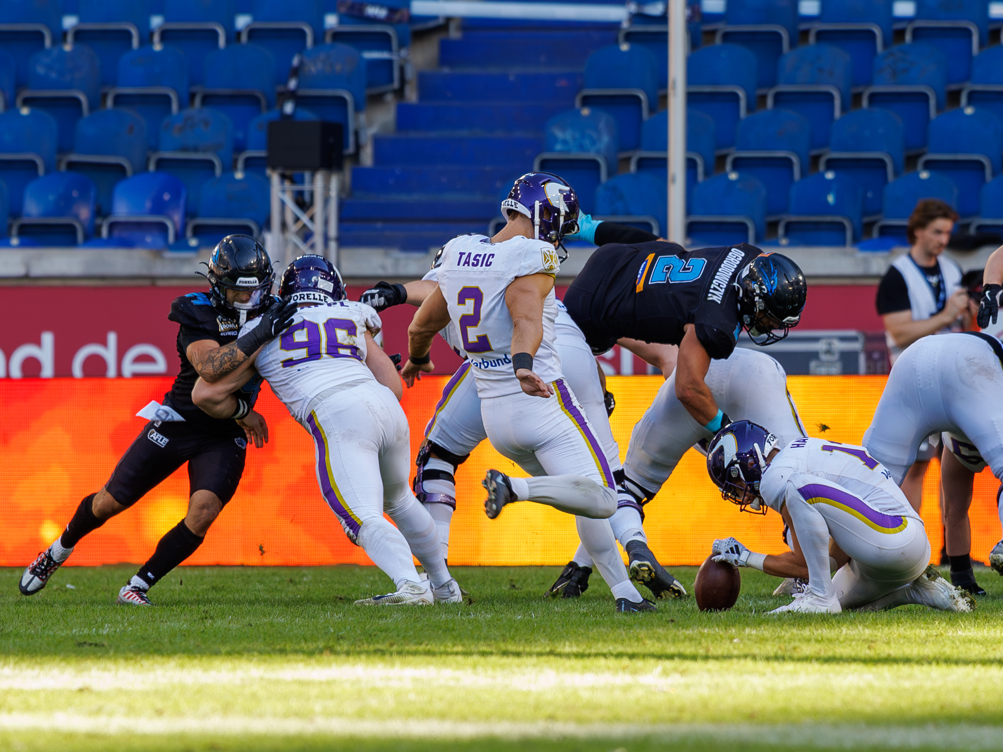 #2 Dennis Tasic (Kicker) – Vienna Vikings kick the PAT#
