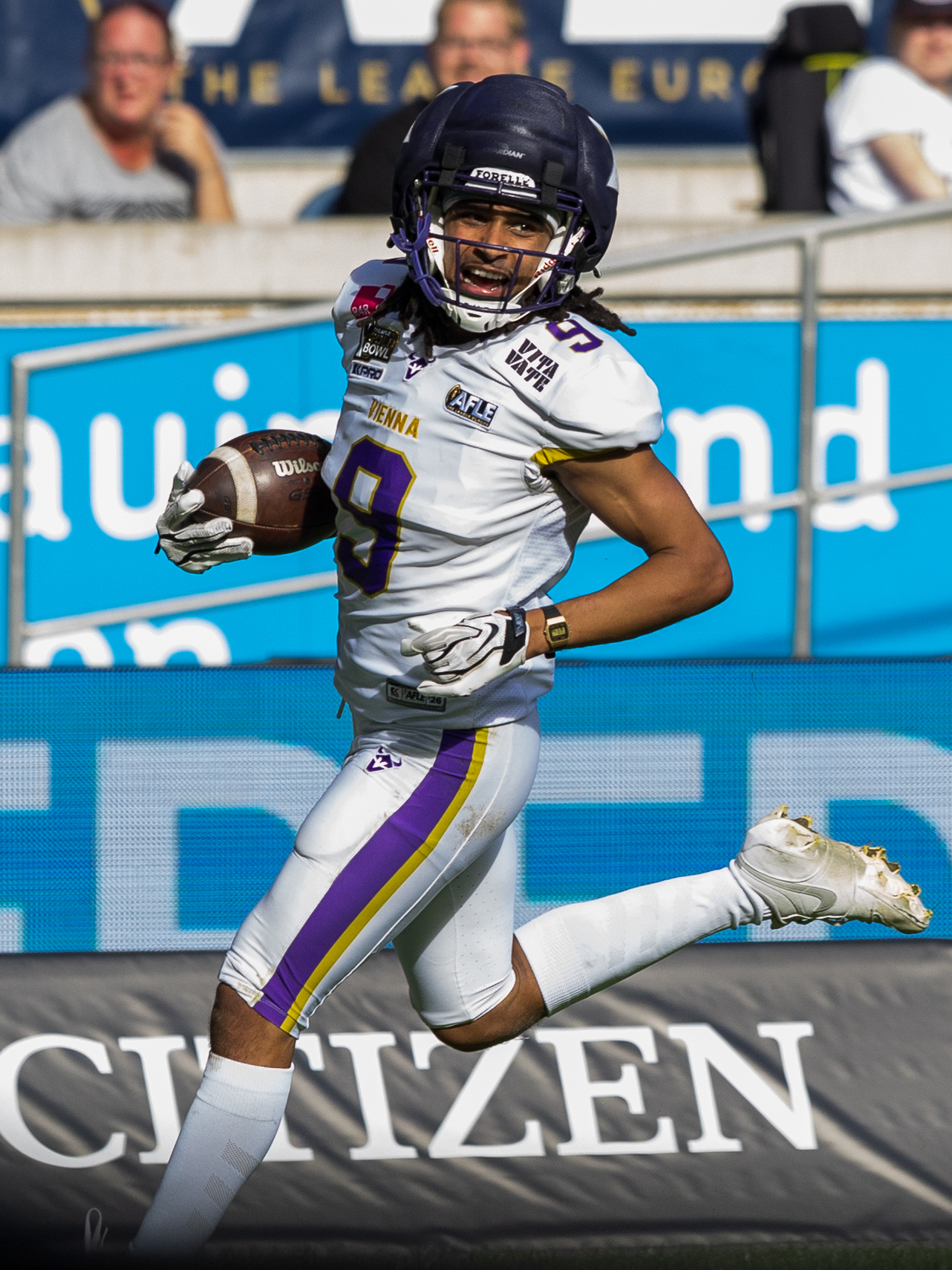 Interception touchdown from #9 Amani Dennis (Cornerback) – Vienna Vikings