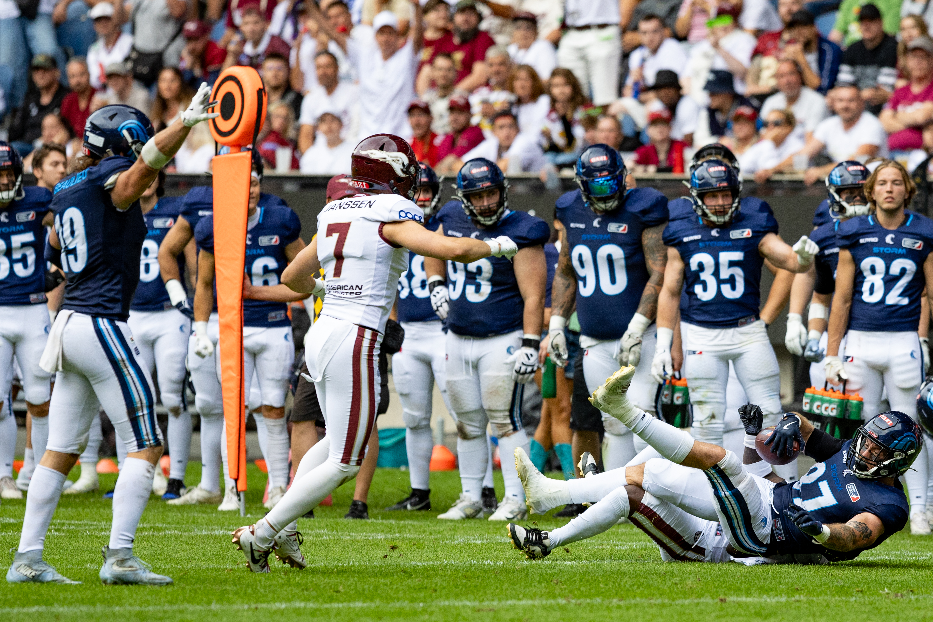 #87 Adria Botella Moreno (TE) Nordic Storm first down. Rhein Fire vs Nordic Storm, American Football, European League of Football, Week 14, 2025, 17.08.2025,