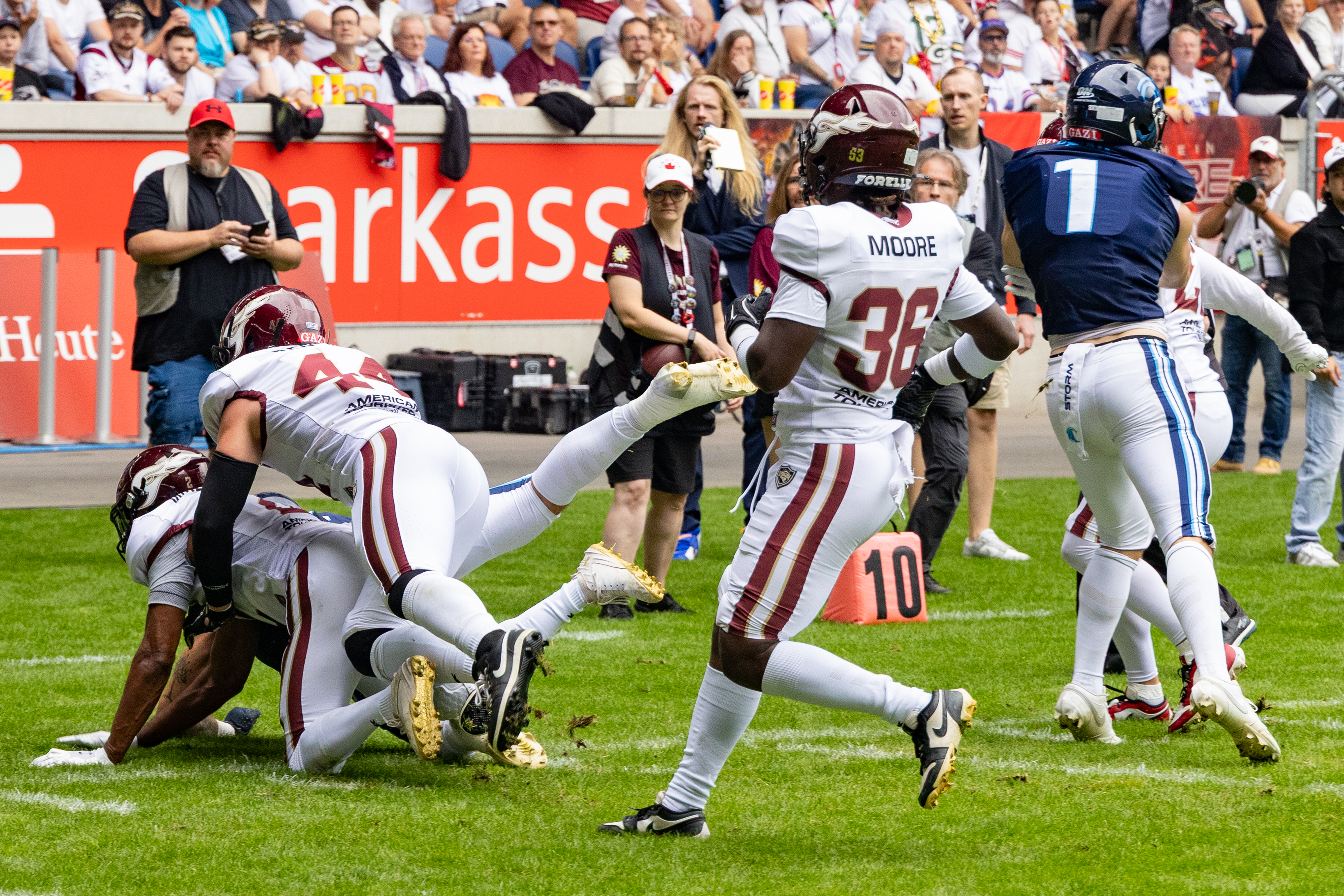 #2 Omari Williams (FS) Rhein Fire and #44 Marius Kensy (LB) Rhein Fire tackle. Rhein Fire vs Nordic Storm, American Football, European League of Football, Week 14, 2025, 17.08.2025,