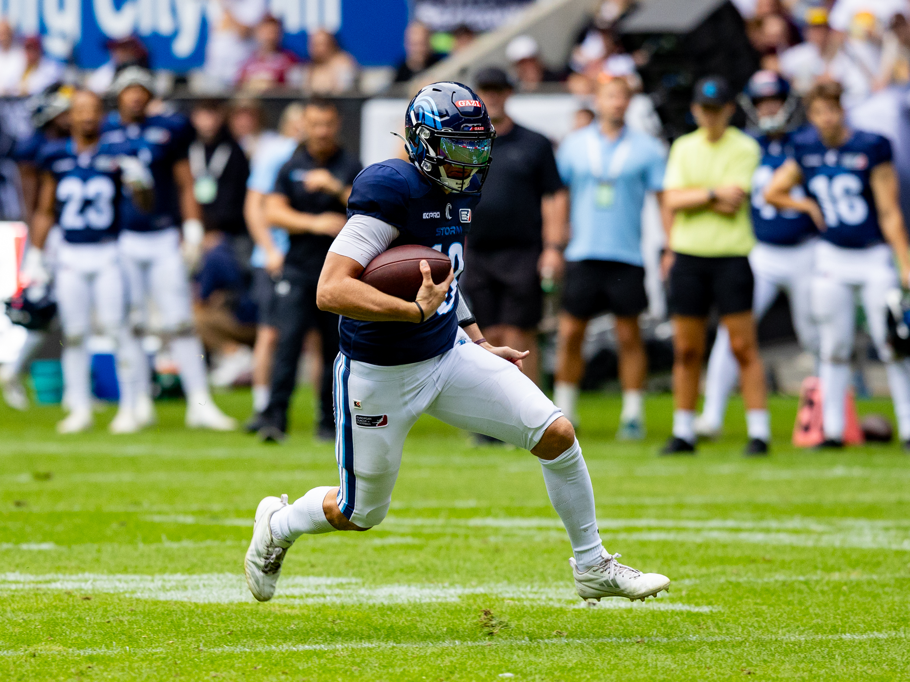 #18 Jadrian Clark (QB) Nordic Storm run. Rhein Fire vs Nordic Storm, American Football, European League of Football, Week 14, 2025, 17.08.2025,