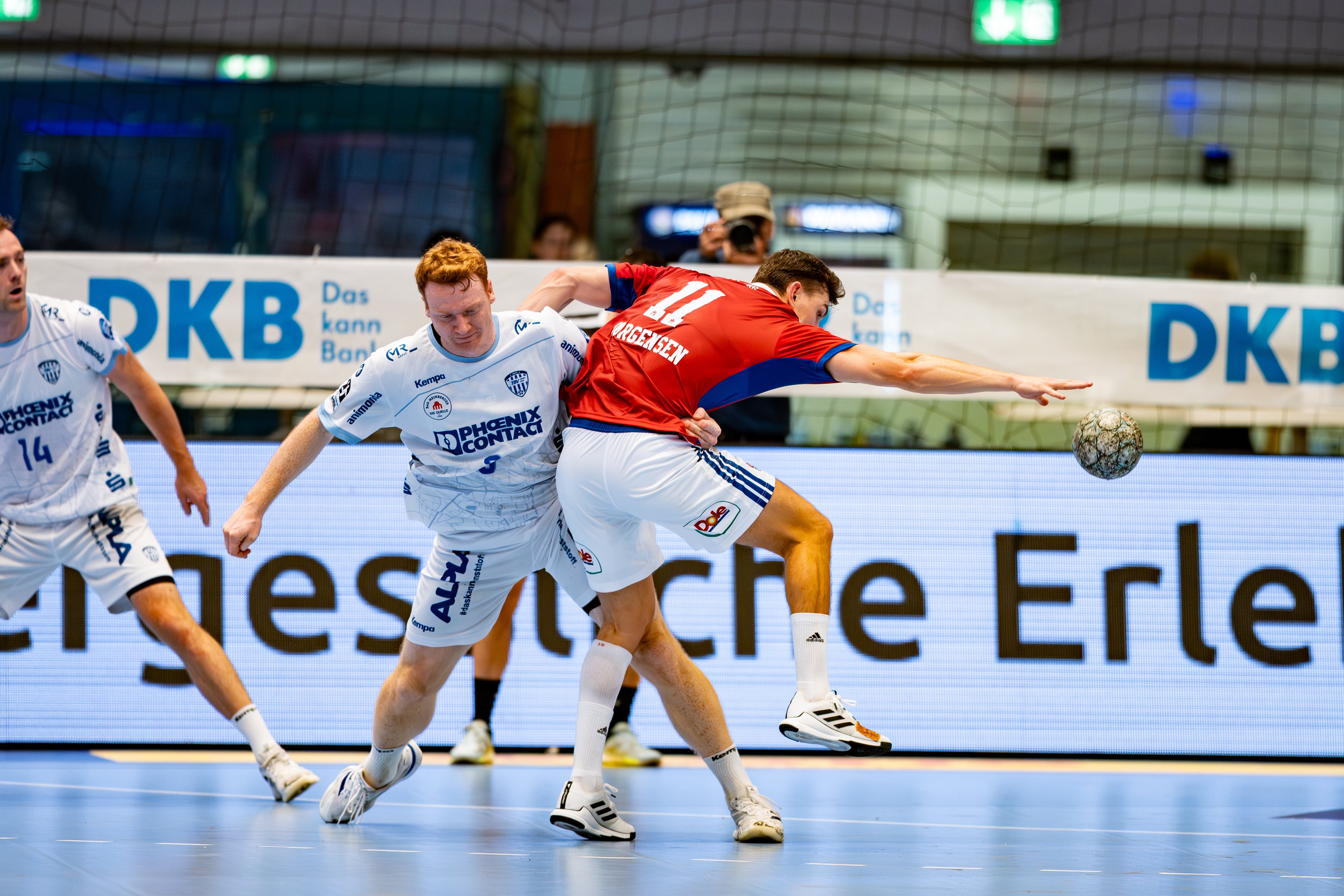 #3 Nicolai Theilinger (Rückraum rechts) – TBV Lemgo Lippe block #11 Nicolaj Jørgensen (Rückraum Mitte) – Handball Sport Verein Hamburg