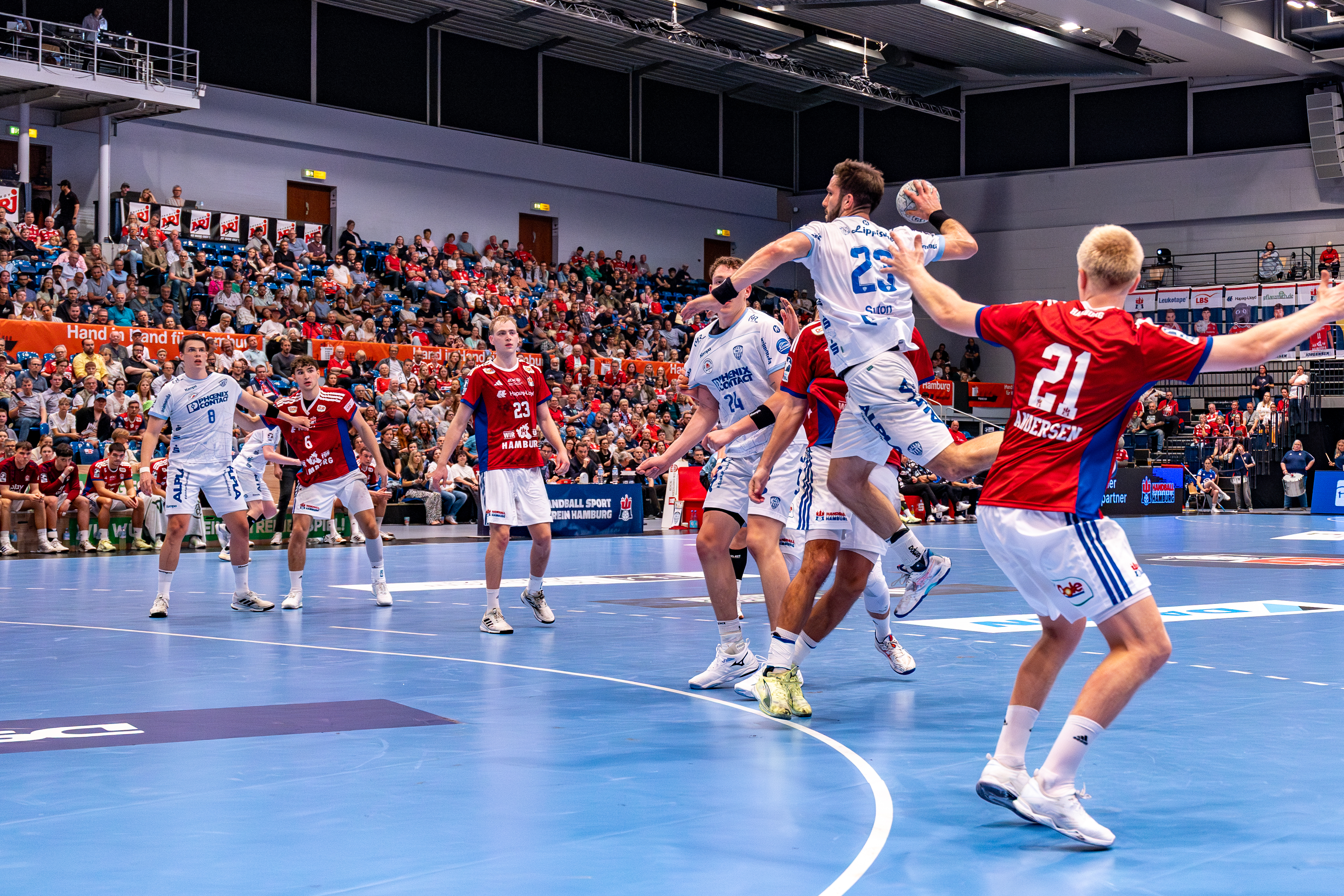 #23 Tim Suton (Rückraum Mitte) – TBV Lemgo Lippe goal HSV Hamburg vs Lemgo Lippe, Handball, DAIKIN HBL , WEEK 5, 2025/26, 19.09.2025,